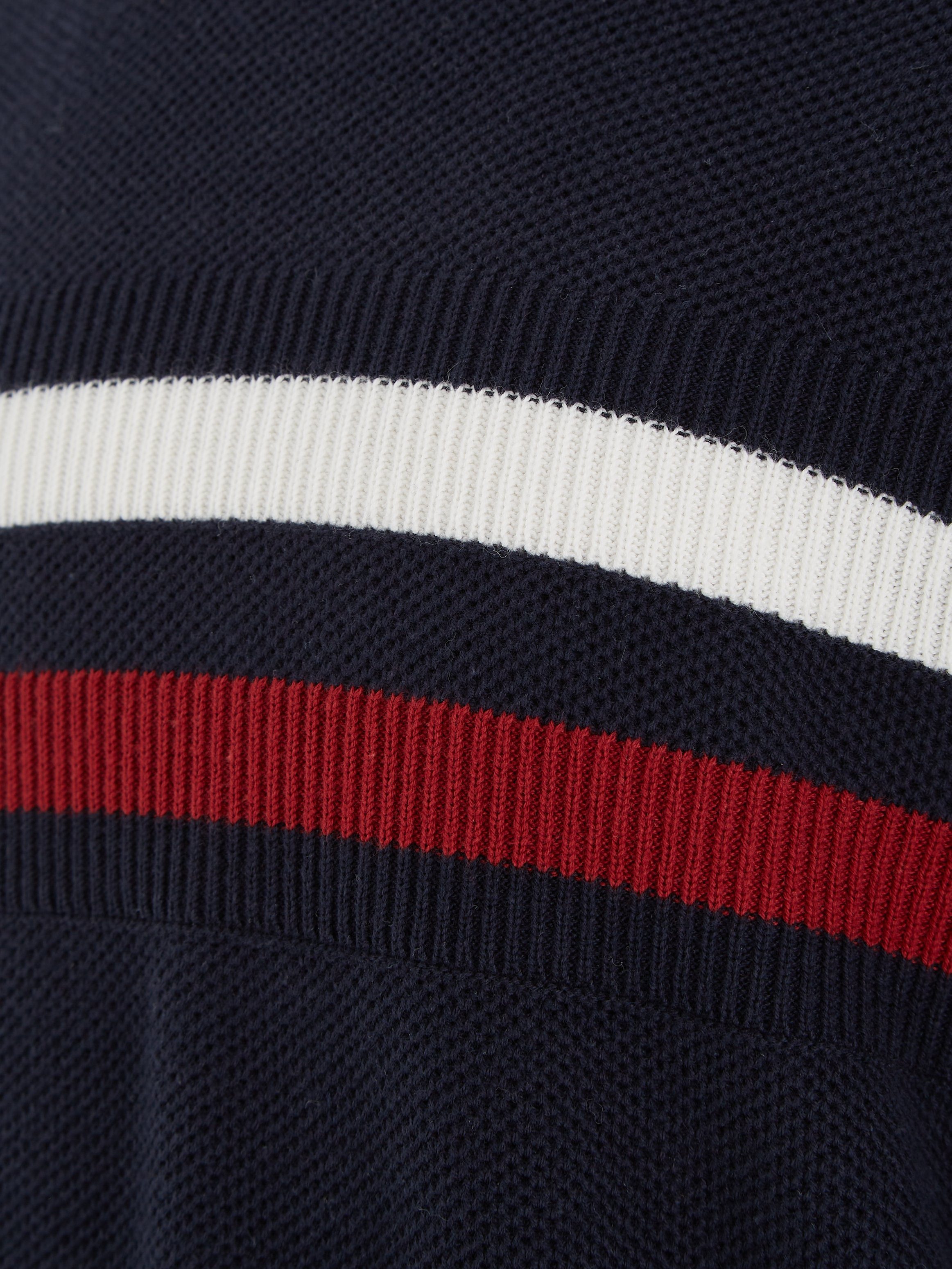 Tommy Hilfiger Strickpullover GLOBAL mit auf Kontrastnähten Labelfarben Brust STRUCTURE SWEATER der STRIPE in