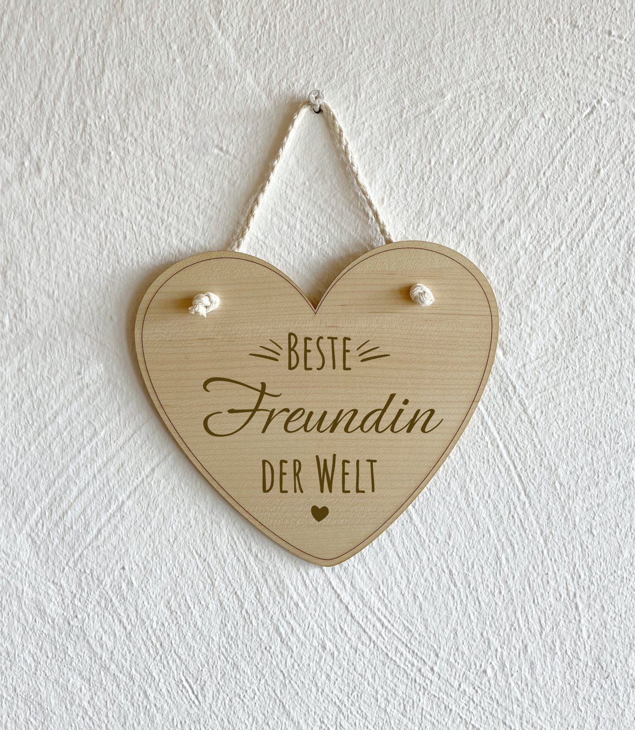 KS Laserdesign Dekohänger Deko Herz zum Hängen mit Gravur für die beste Freundin der Welt - Geschenkidee für Frauen, beste Freunde & Freundin, Geburtstagsgeschenke, Holzherz aus Ahorn