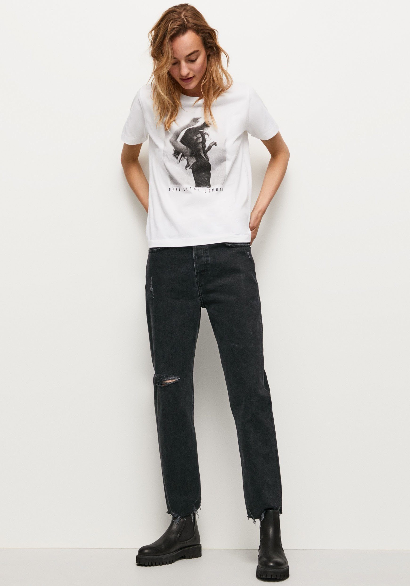 Frontprint T-Shirt und in figurbetonter Jeans Pepe 800WHITE tollem mit Passform SONYA markentypischem