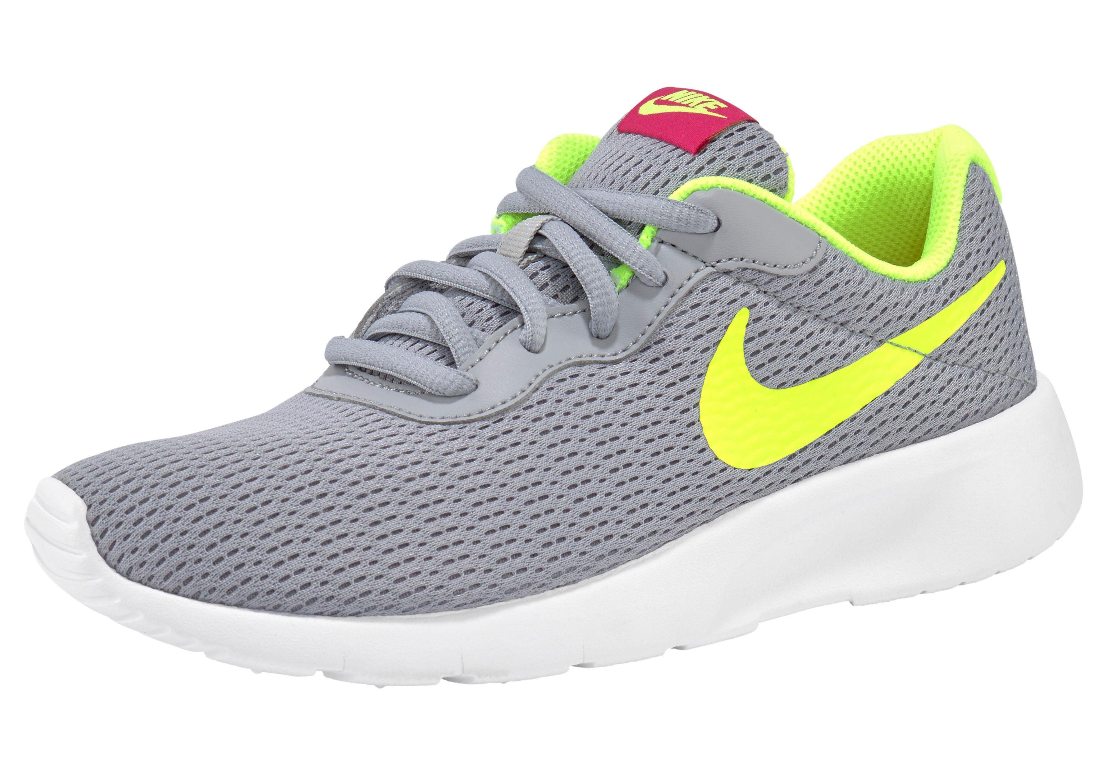 tanjun lightweight sneaker