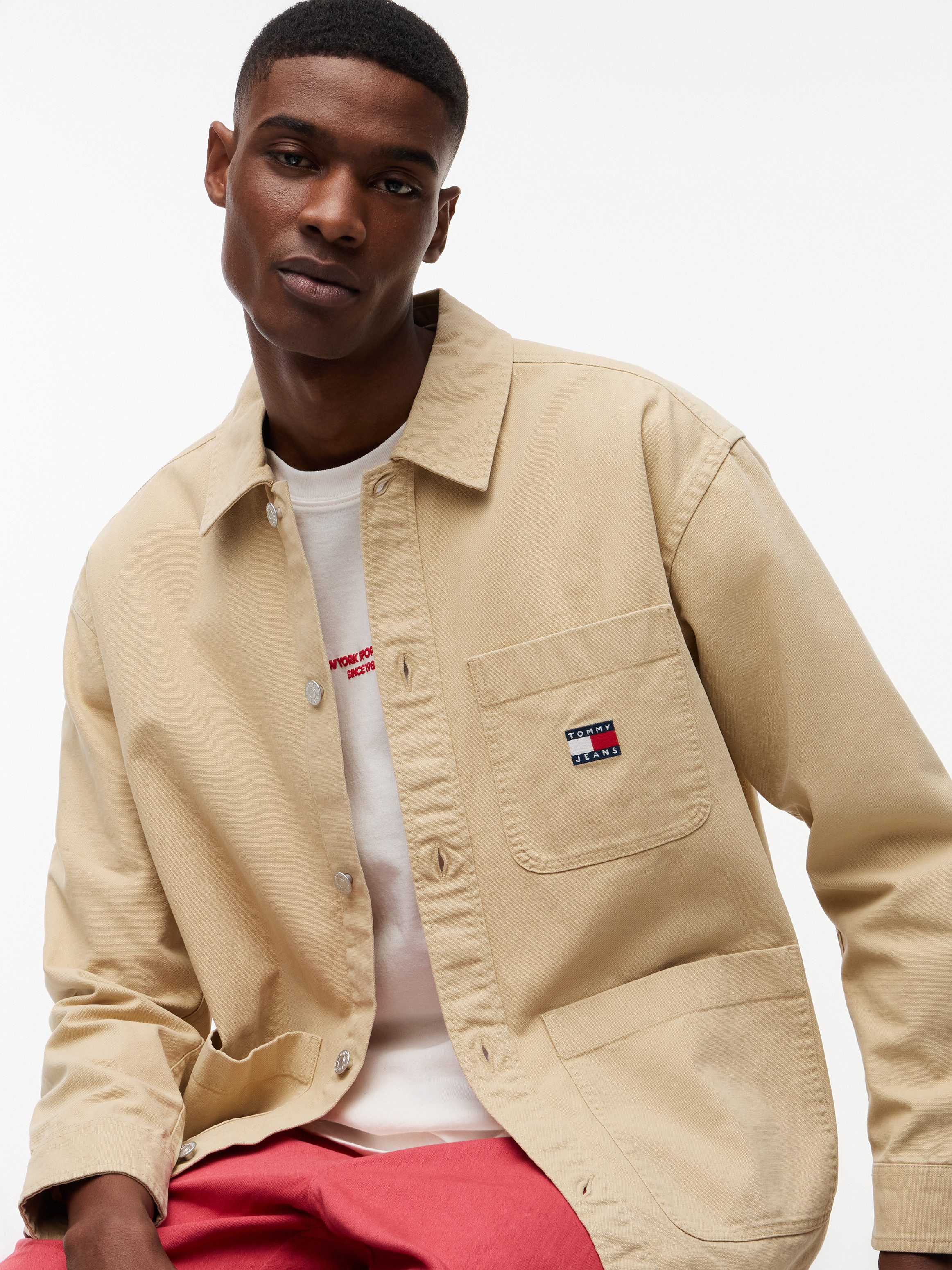 Tommy Jeans Hemdjacke TJM ESSENTIAL OVERSHIRT leicht überschnittene Schultern, halbgespreizter Kragen – Bild 4 von 5