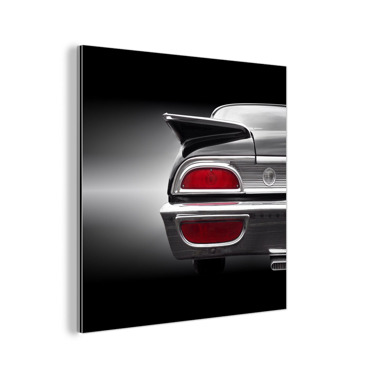 MuchoWow Metallbild Oldtimer - Cadillac - Stoßstange - Rückansicht eines grauen, (1 St), Alu-Dibond-Druck, Gemälde aus Metall, Aluminium deko | Bilder