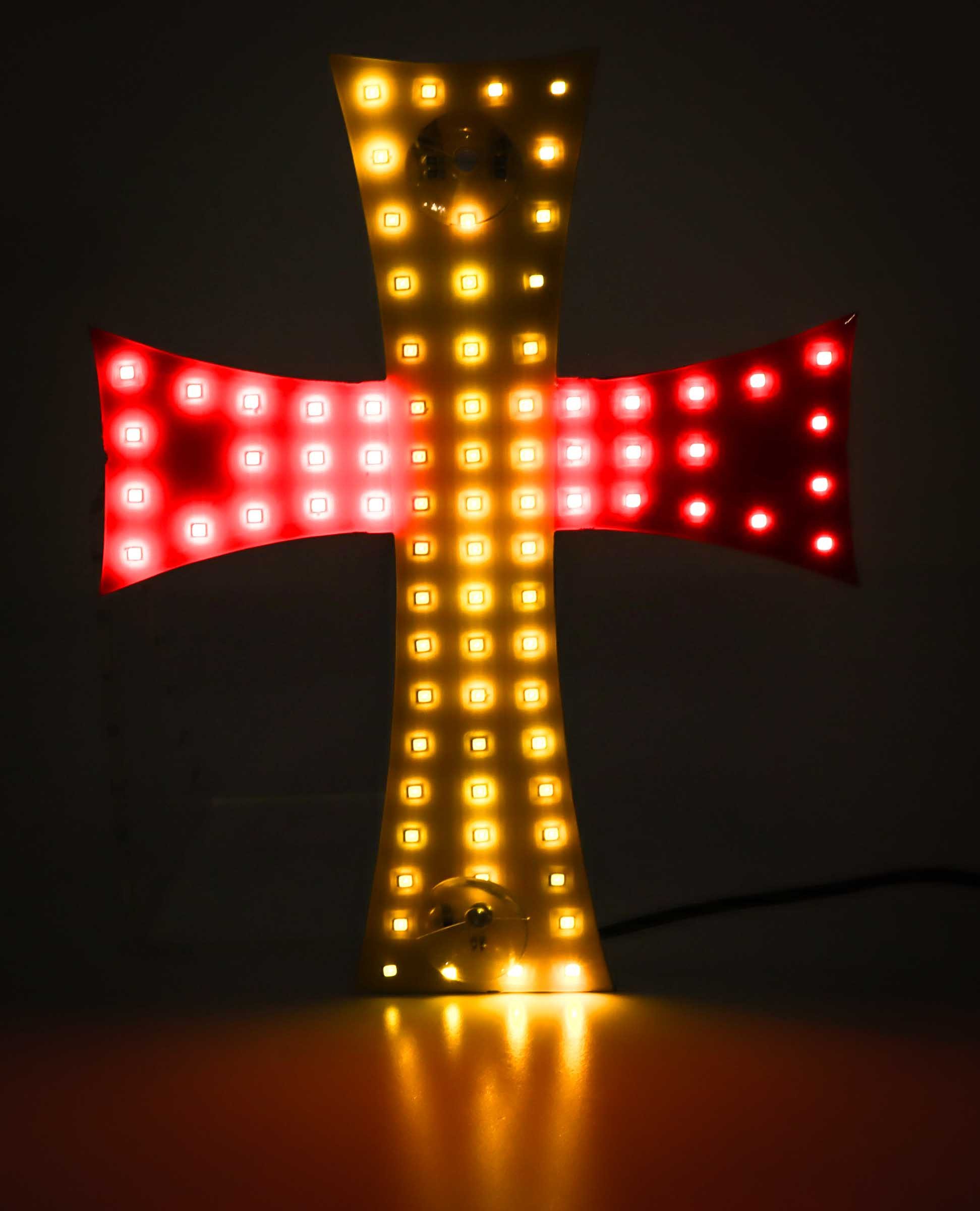 All Ride Dekofigur LKW LED-Kreuz, spanische Nationalfarben (Anschlusskabel mit USB-A-Stecker, LED Kreuz mit 84 weißen LEDs auf gelb-rot-gelb), LKW Innenbeleuchtung