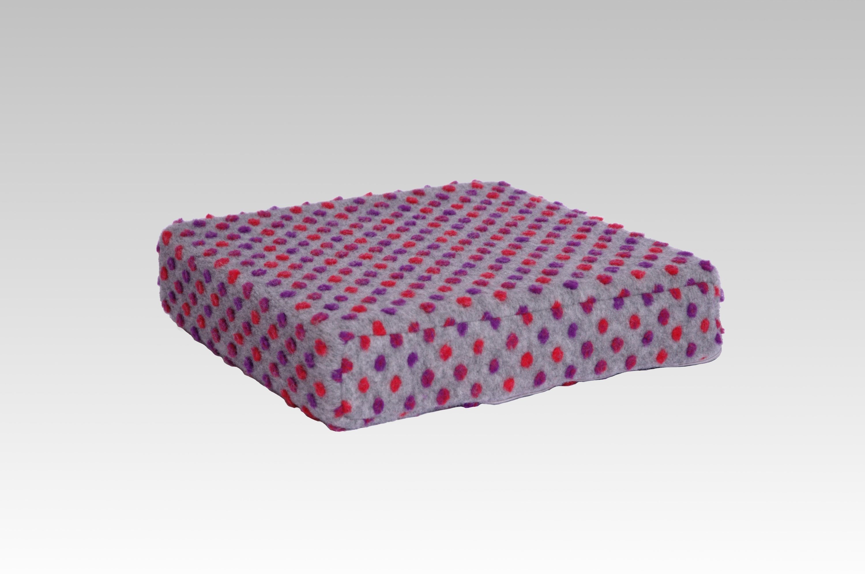 Licardo Sitzkissen Sitzerhöhung Wolle Noppen silber 40/40/10 cm