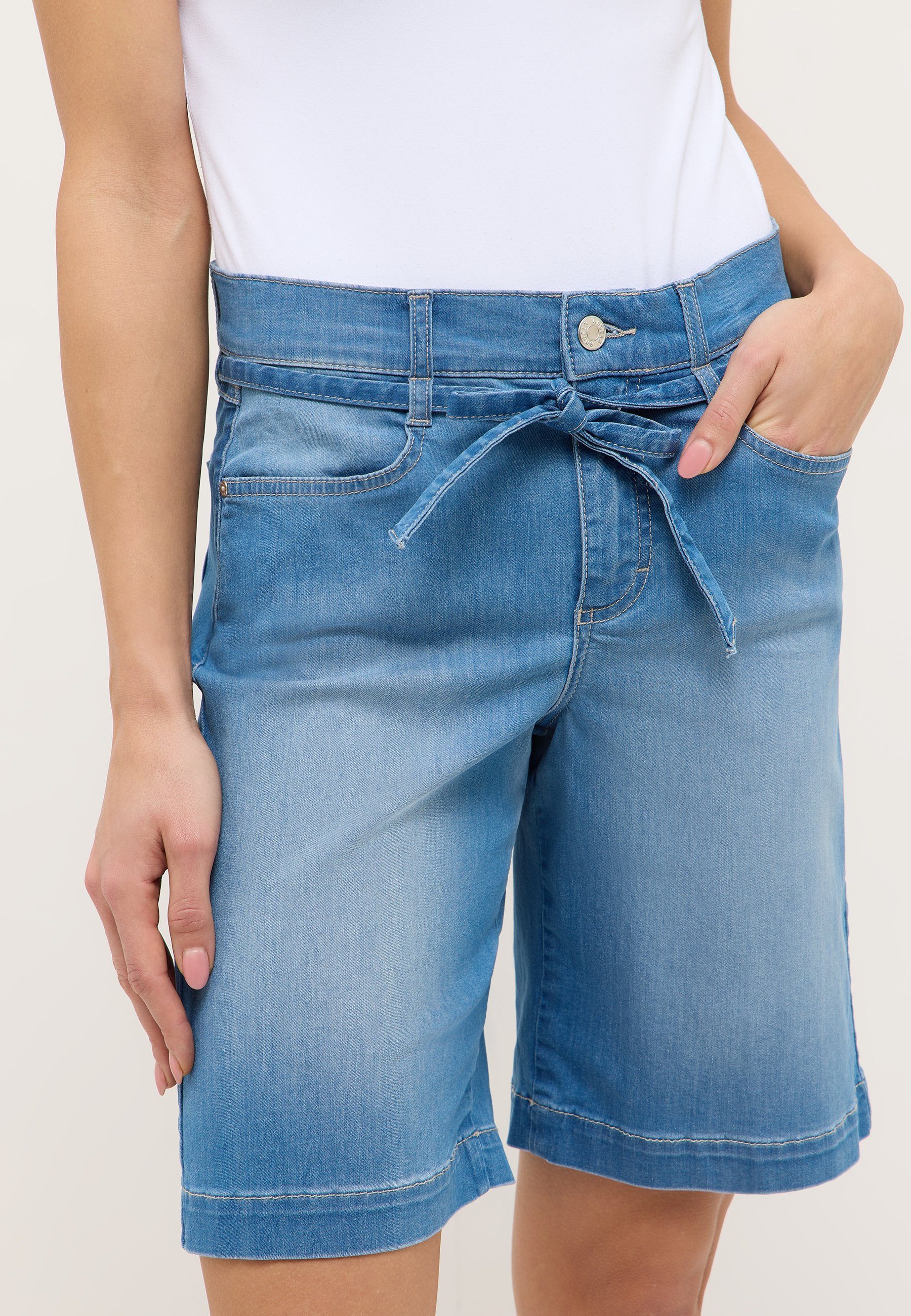 ANGELS Jeansbermudas LIA CITY mit Stretch und Bindeband aus Denim