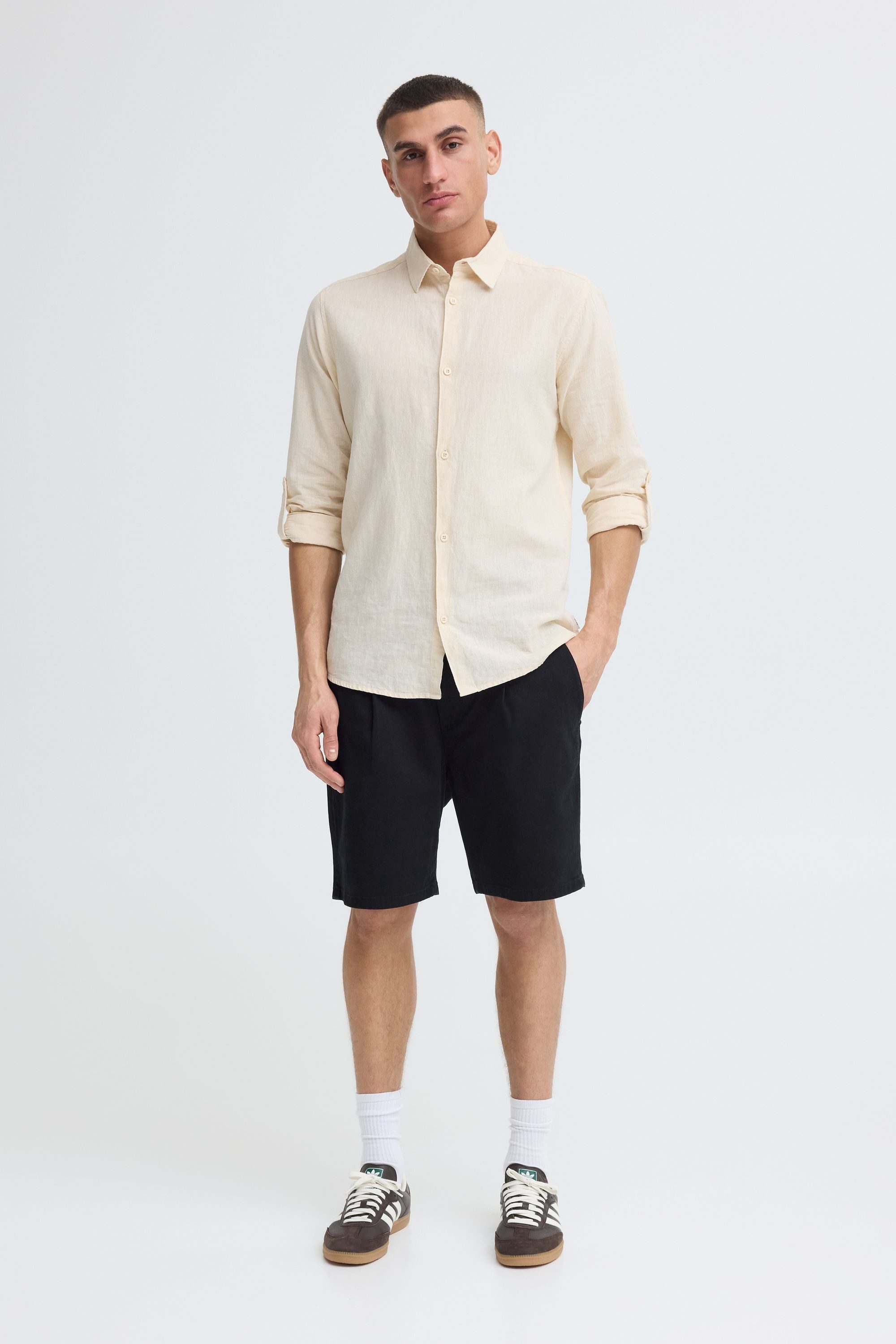 !Solid Chinoshorts SDGibboni Stilvolle Chinohose mit elastischem Bund und Gürtelschlaufen