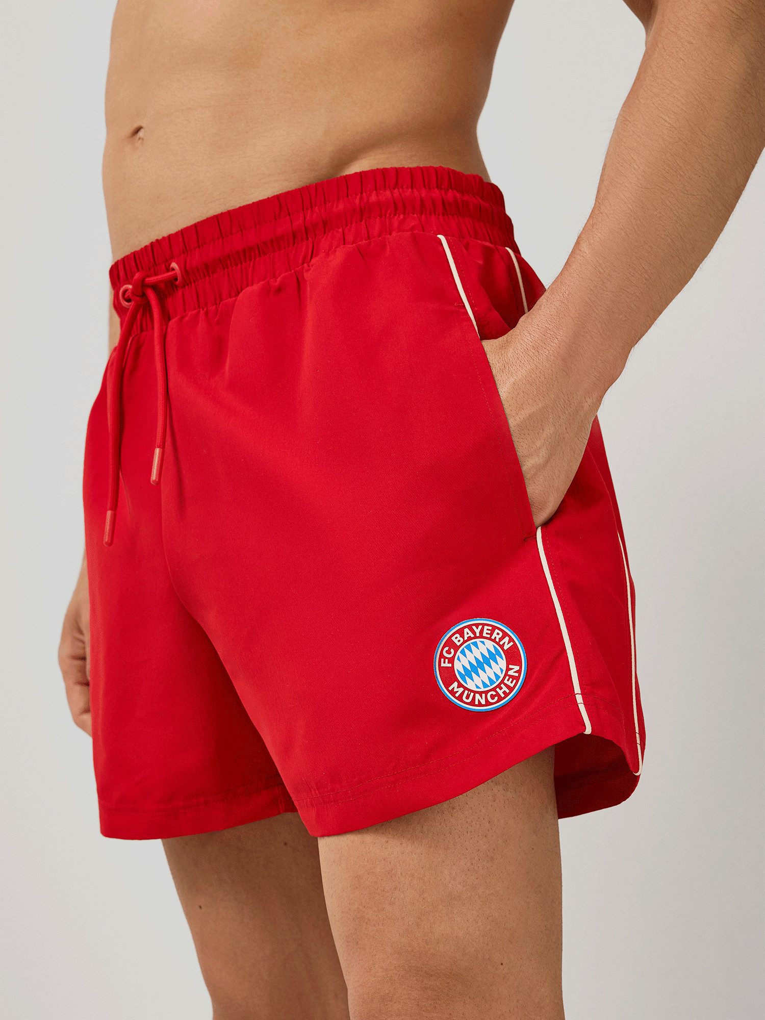 FC Bayern München Badehose FC Bayern München I Badehose I Badeshort Essentials I Herren I Rot