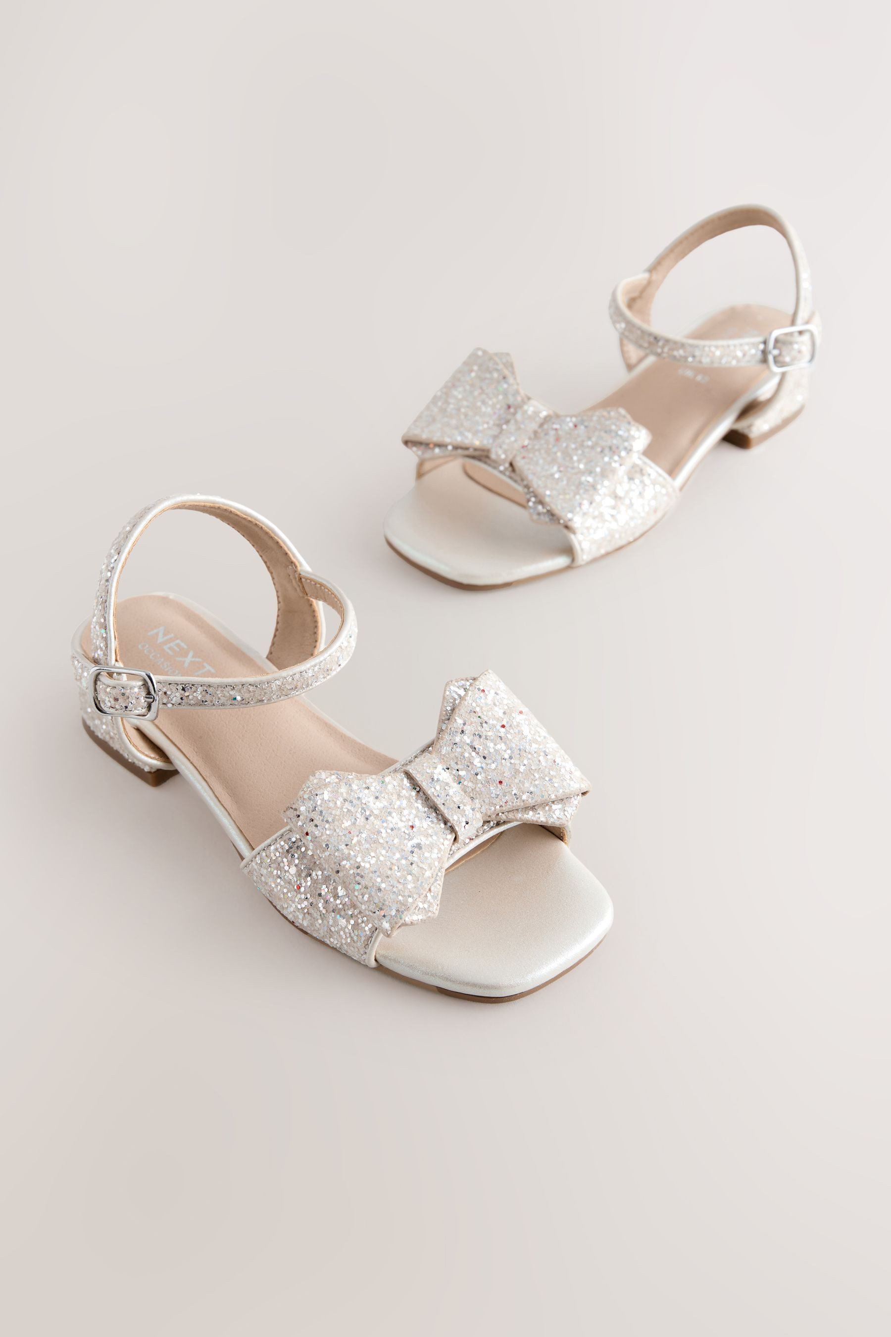Next Sandalette mit Schleifendetail Sandalette (1-tlg)