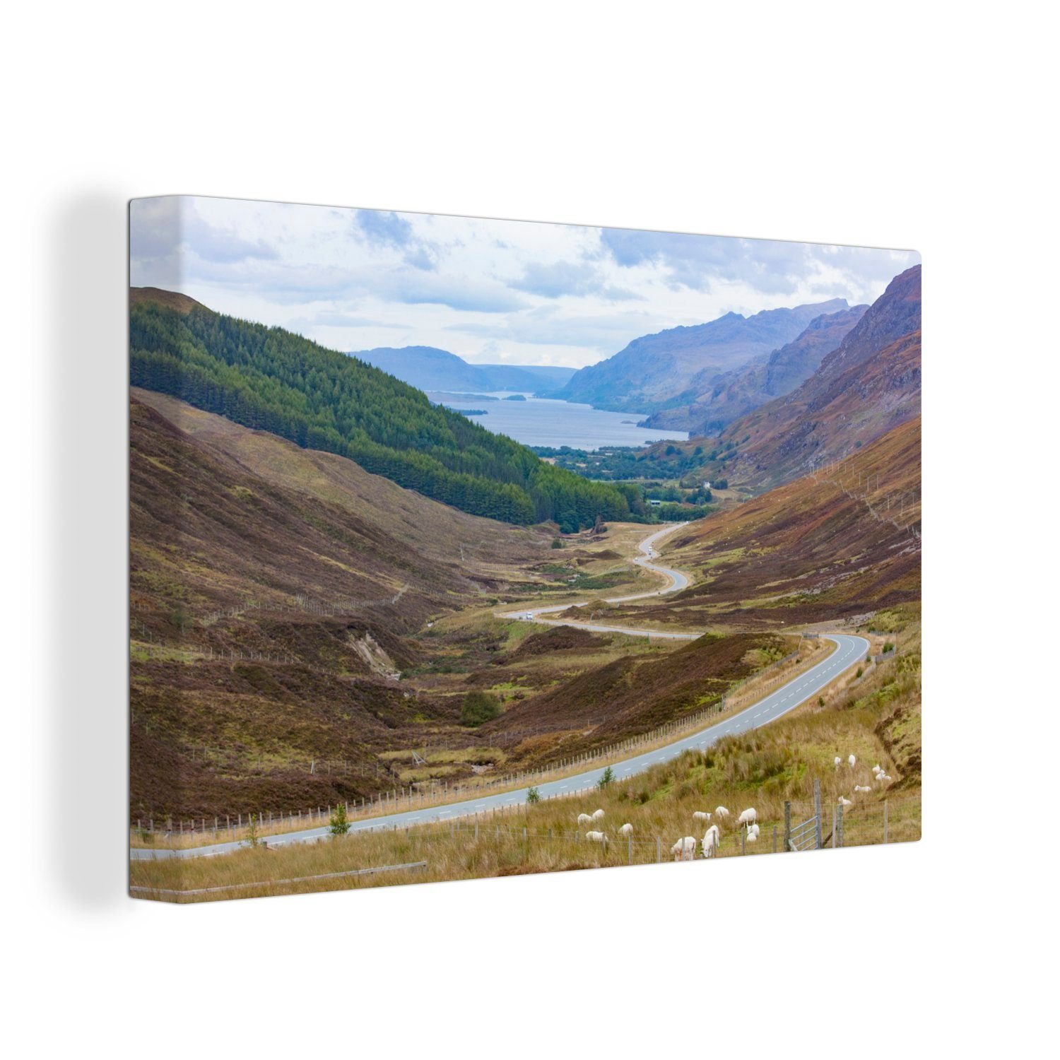 OneMillionCanvasses® Leinwandbild Kurvenreiche Straße im Cairngorms-Nationalpark in Schottland, (1 St), Wandbild Leinwandbilder, Aufhängefertig, Wanddeko, 30x20 cm