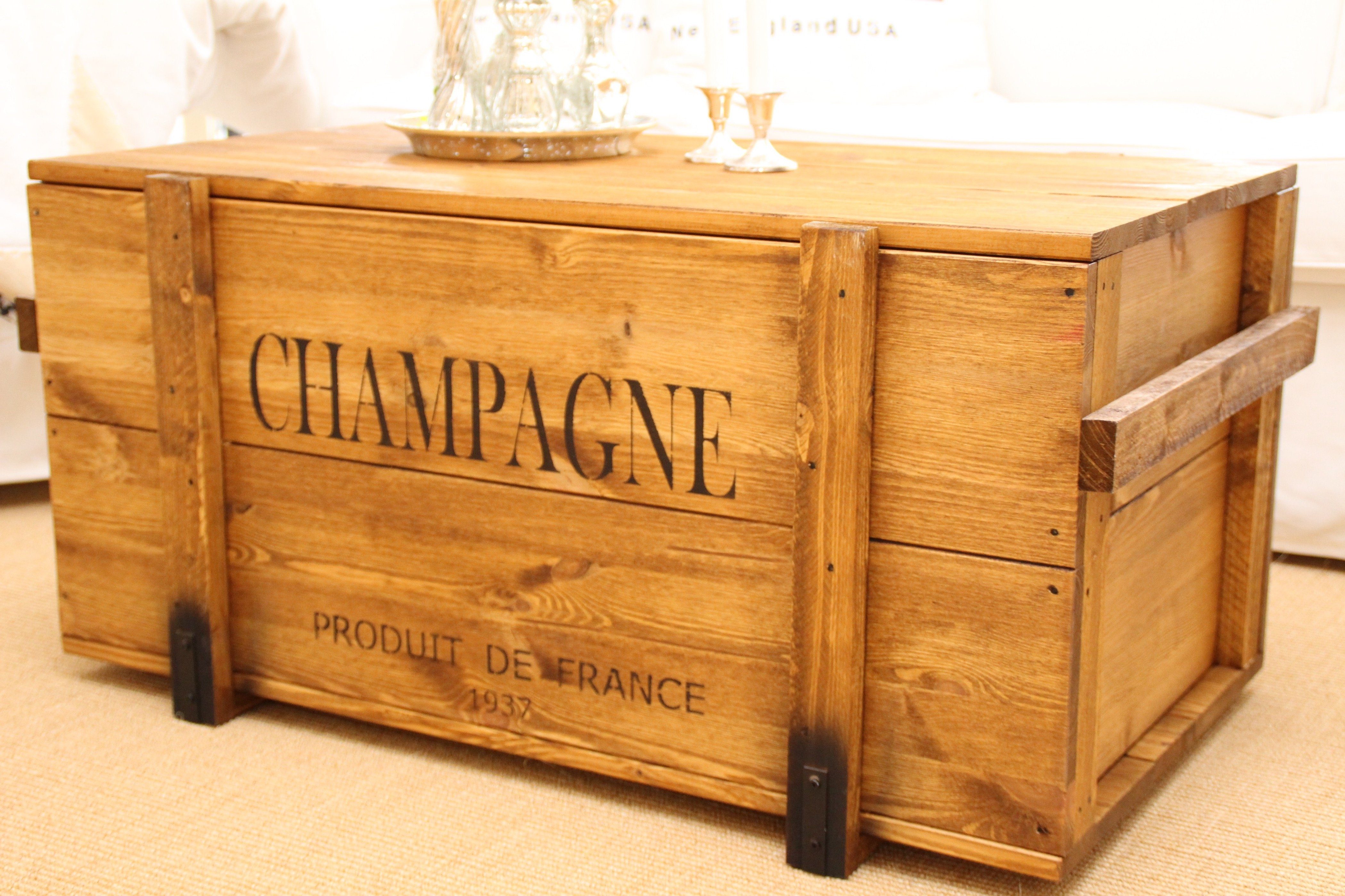 „Champagne“, Vintage-Look Uncle Truhentisch im Joe´s