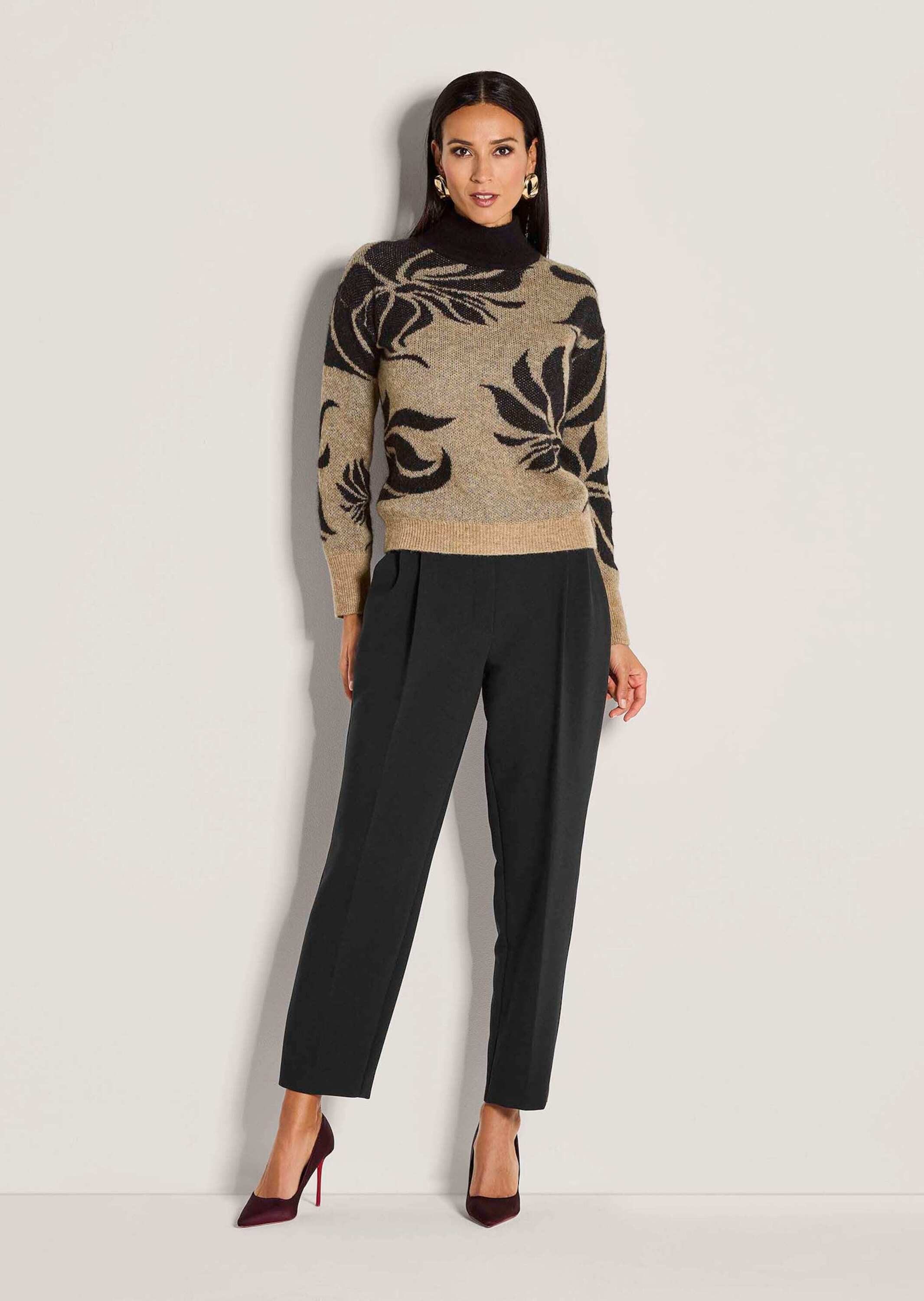 Strickpullover Stilvoller Wollpullover mit floralem Jacquard-Muster