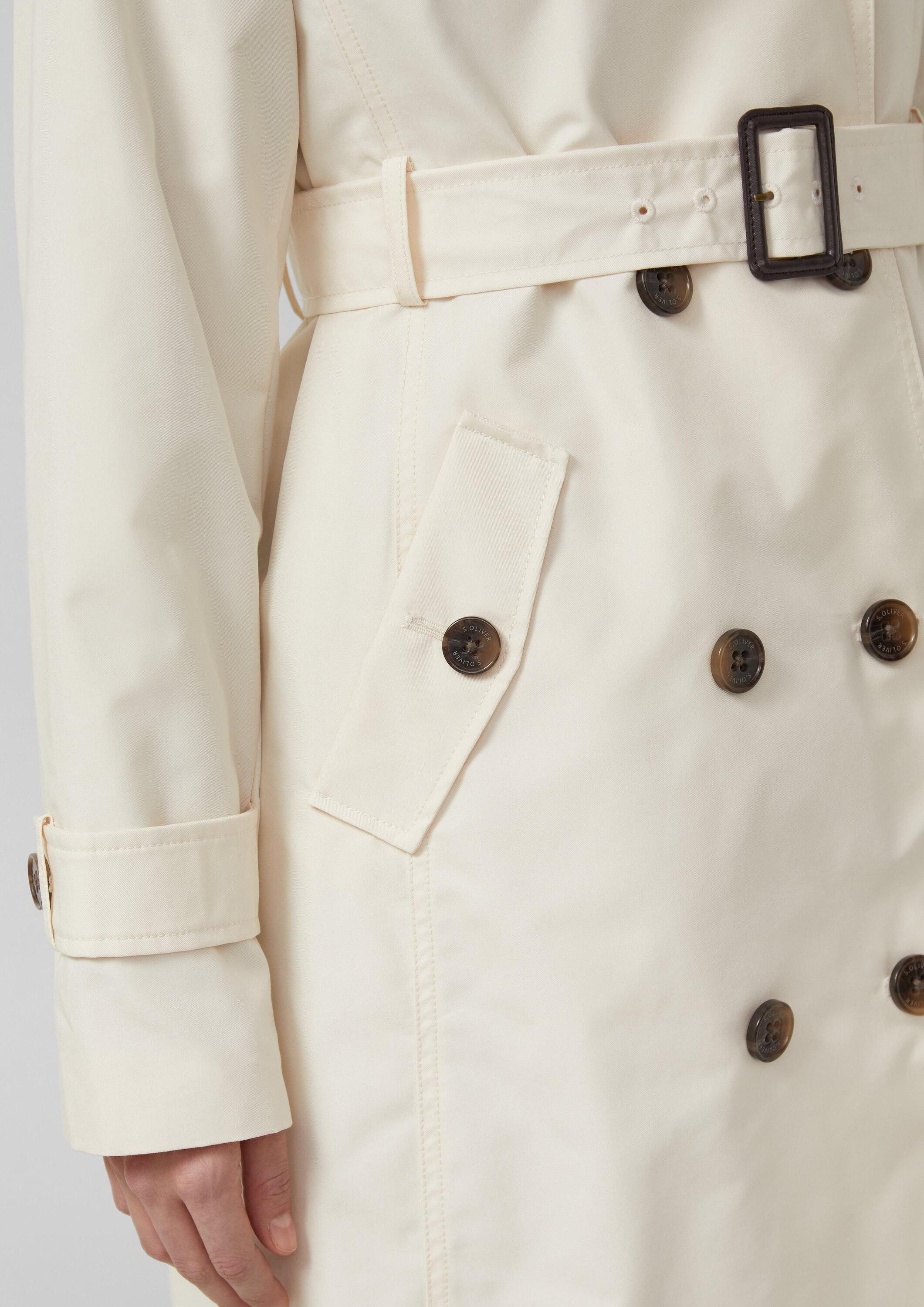 s.Oliver Trenchcoat Outdoor-Mantel Wasserabweisender Trenchcoat im Slim Fit – Bild 4 von 5