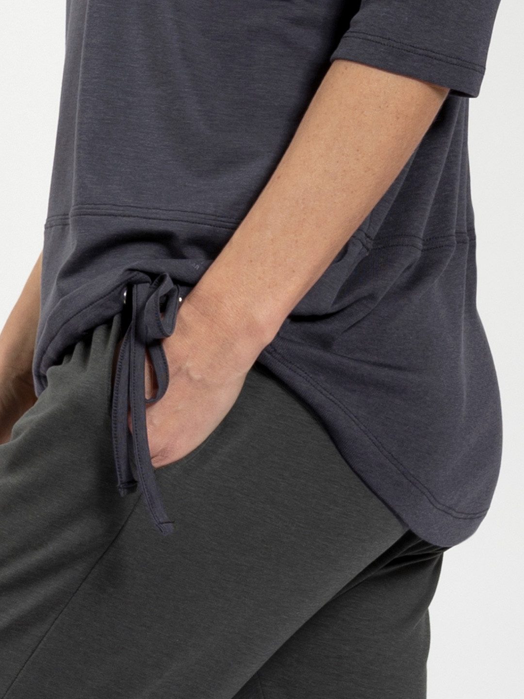 Magadi Yogashirt Sara aus weichem Naturmaterial
