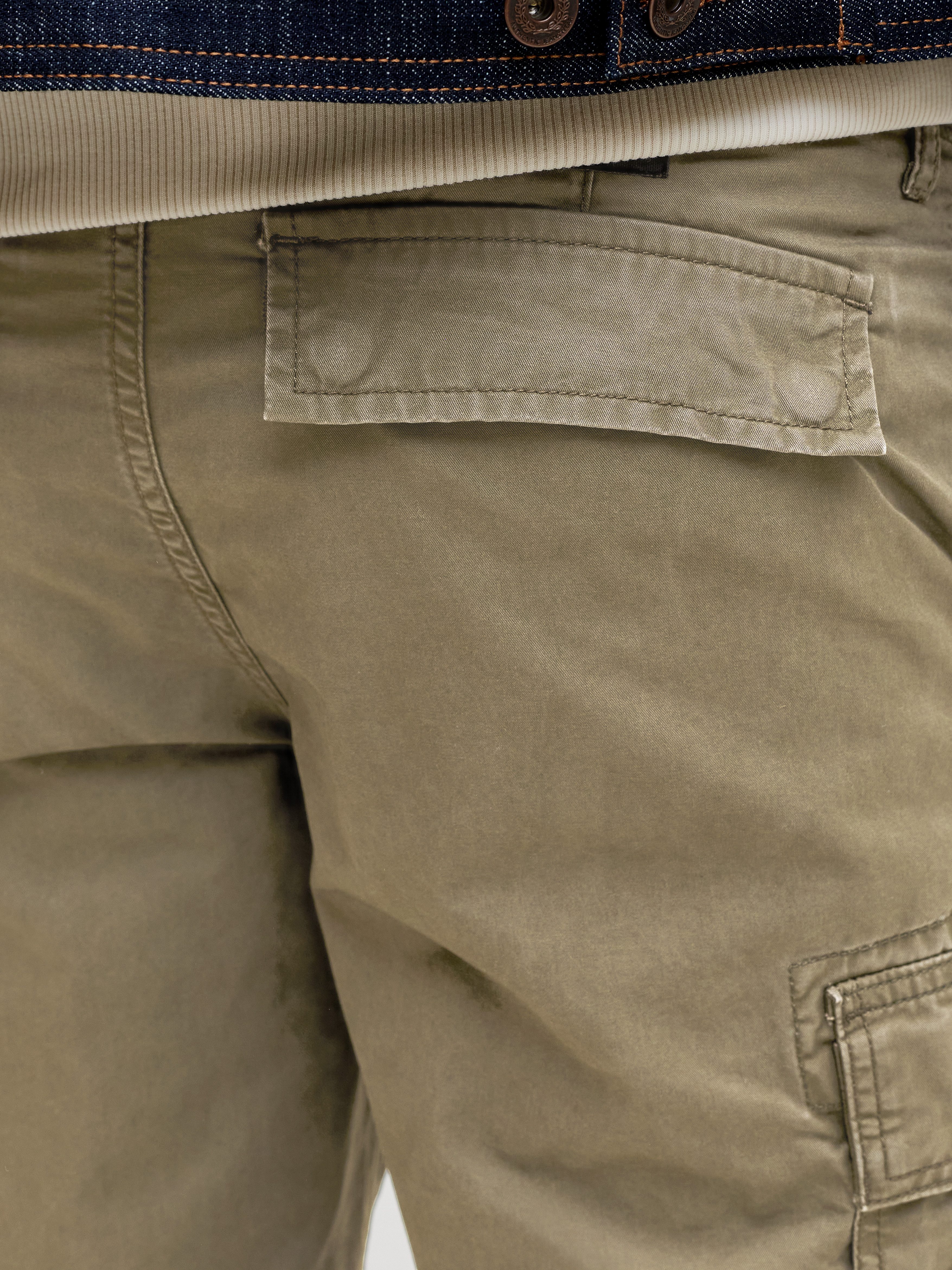 Jack & Jones Cargohose JPSTCOLE FRANK CARGO SHORT MID SN mit Seitentaschen