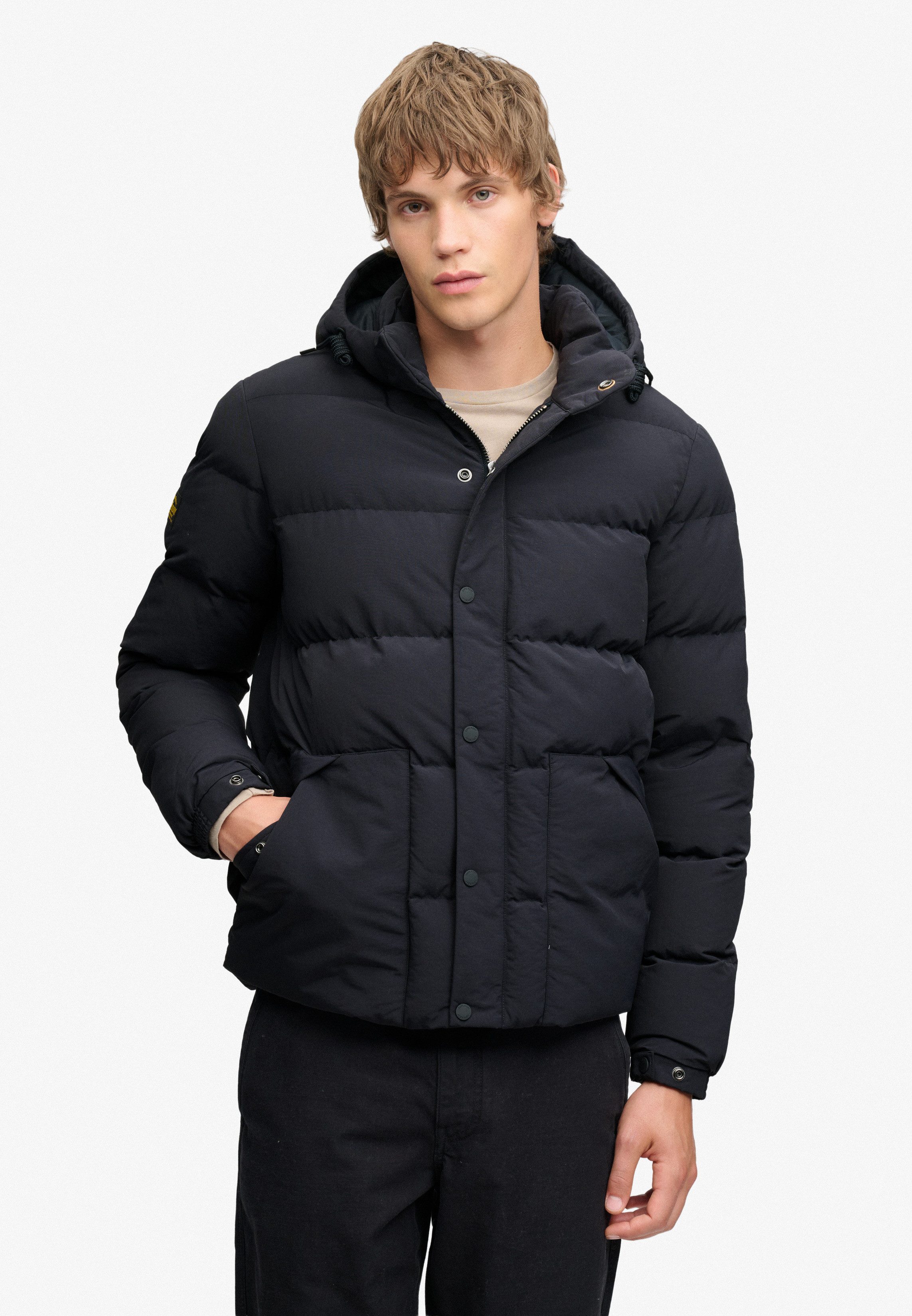 Superdry Steppjacke CLASSIC EVEREST PUFFER JKT Kunstfaser, relaxed fit