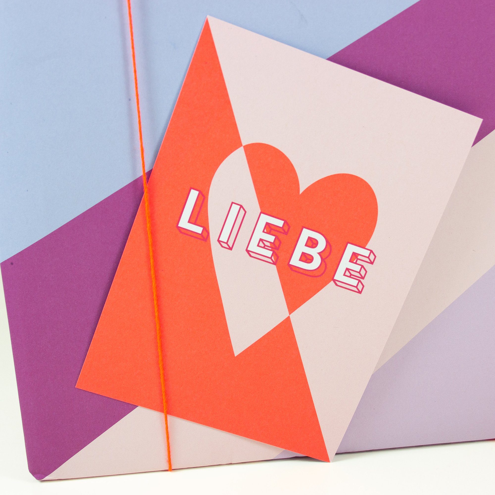 Bow & Hummingbird Postkarte Postkarte Liebe, 100% Recyclingpapier