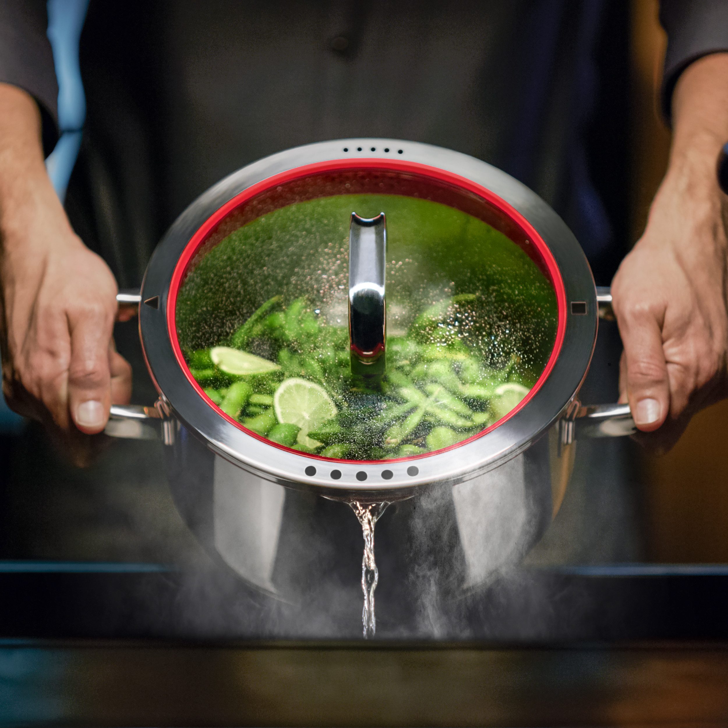 WMF Bratentopf Function 4, Cromargan® Edelstahl Rostfrei 18/10 (2-tlg), wärmereduzierende Griffe, mit 4 Abgießfunktionen, Innenskalierung