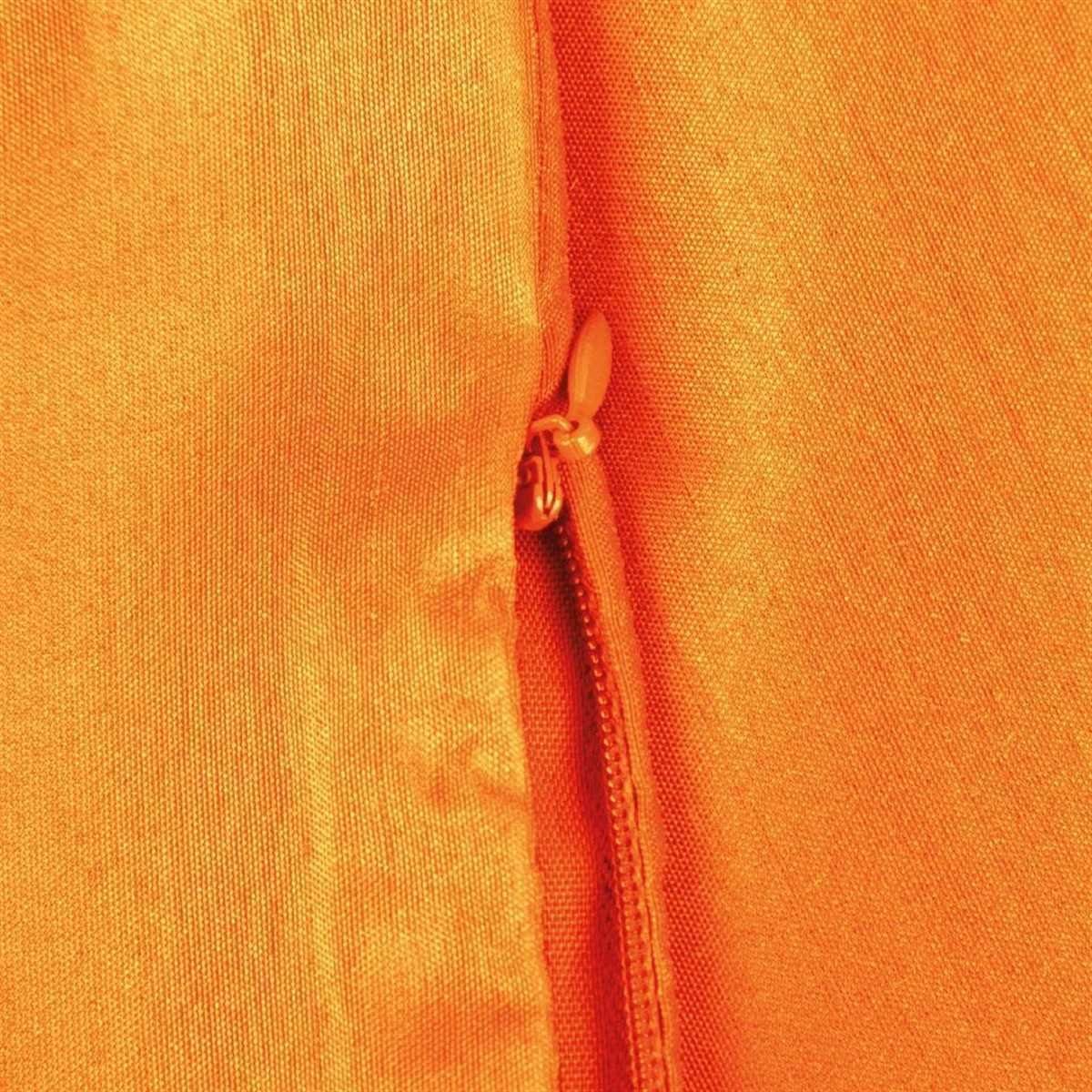 Kissenbezüge, Arsvita, Kissenbezug Größen) Glanzoptik wahlweise Orange (viele mit versch. einem Innenkissen (Dekokissen)