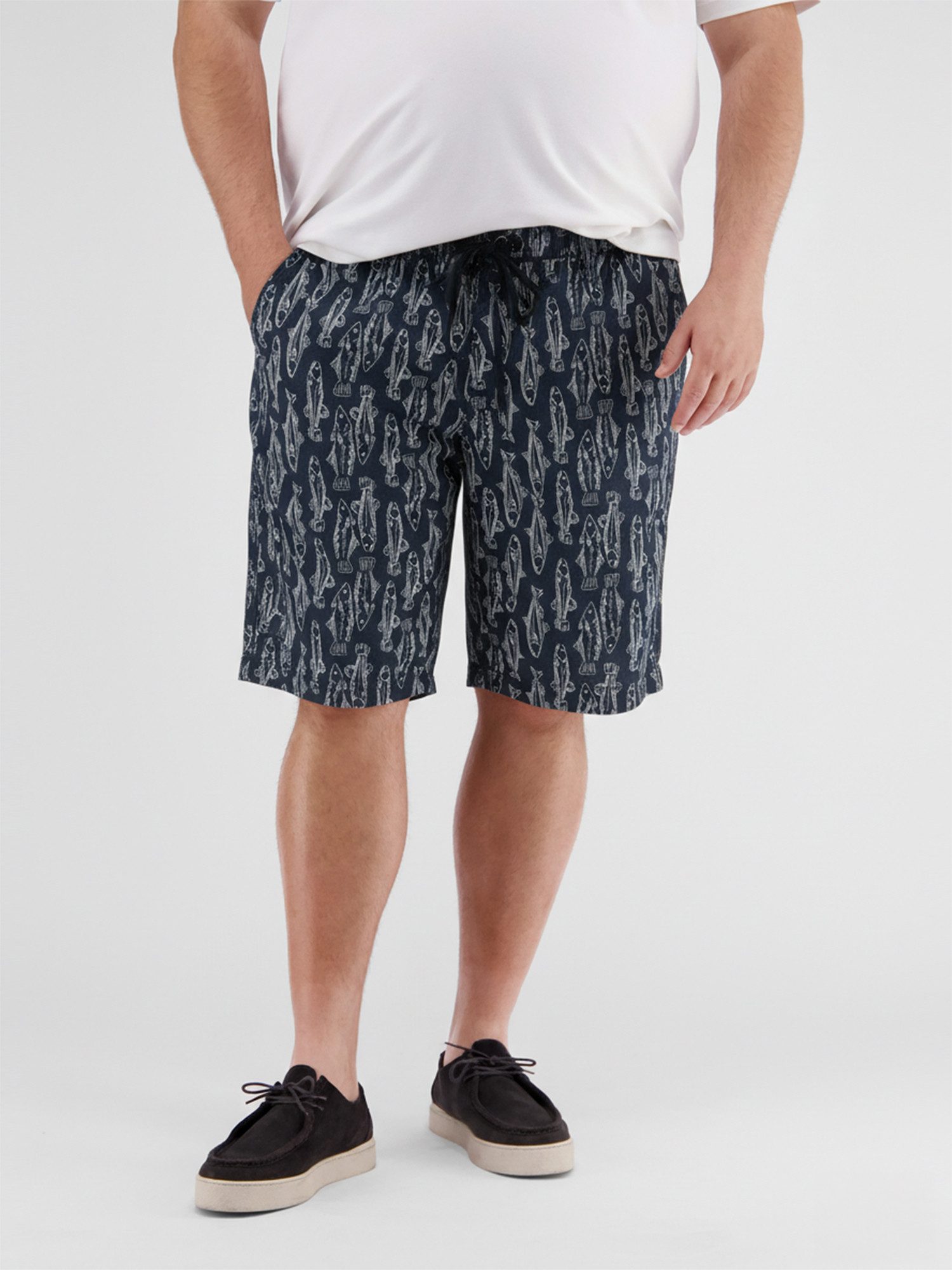 Chinoshorts Leichte Chino-Bermuda mit Print, grosse Größen