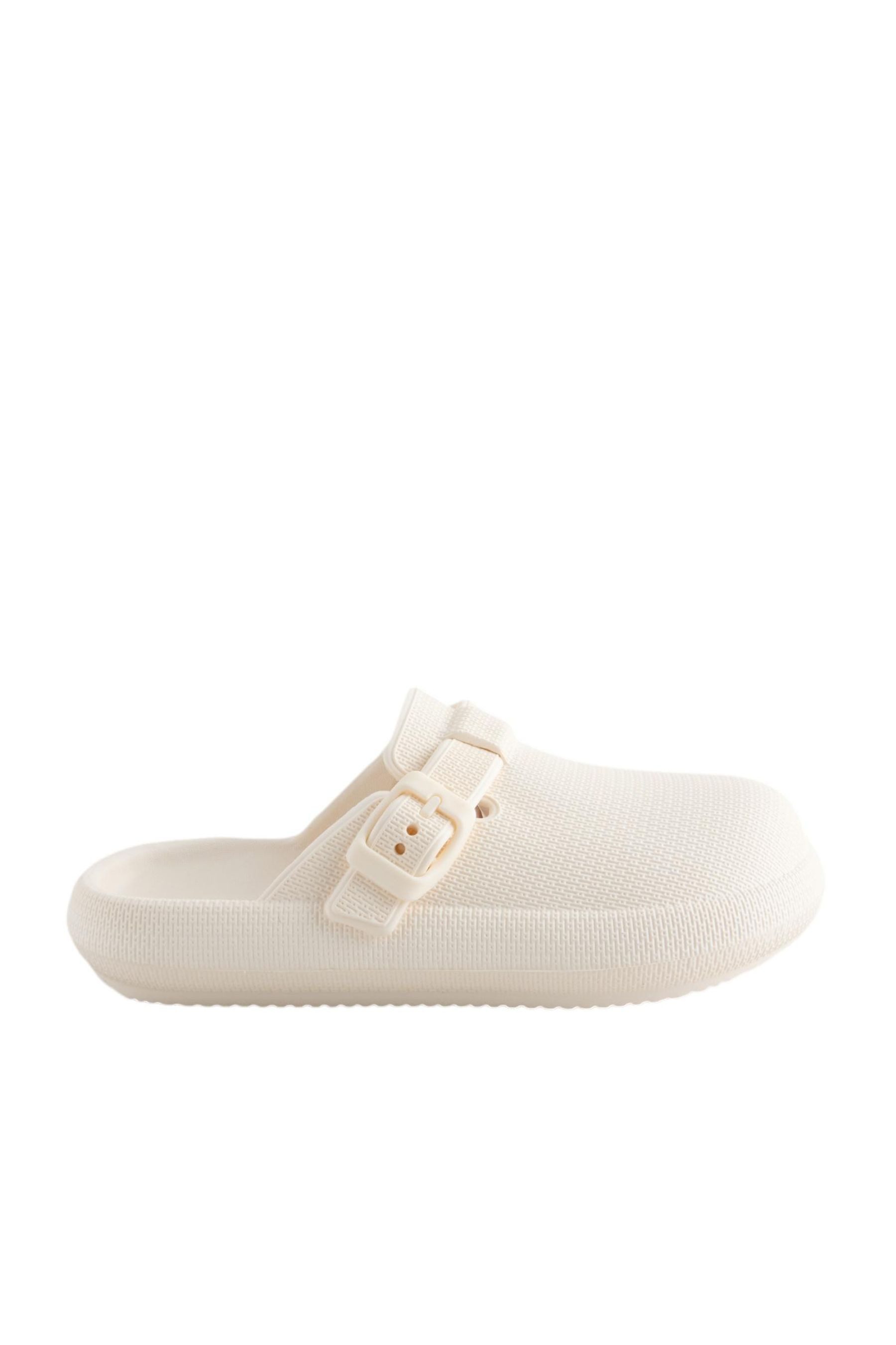 Next Clogs mit Schnallenriemen Clog
