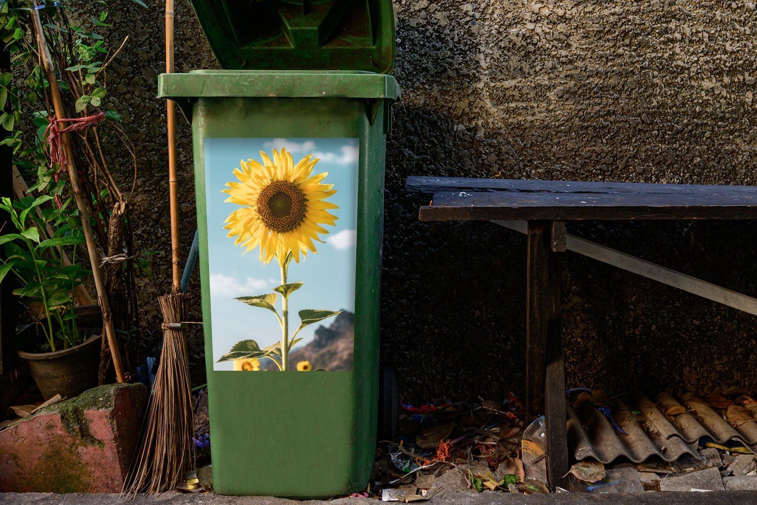 MuchoWow Wandsticker Blumen Mülleimer-aufkleber, Container, Sonnenblume St), Draußen - Sticker, (1 Abfalbehälter - Mülltonne