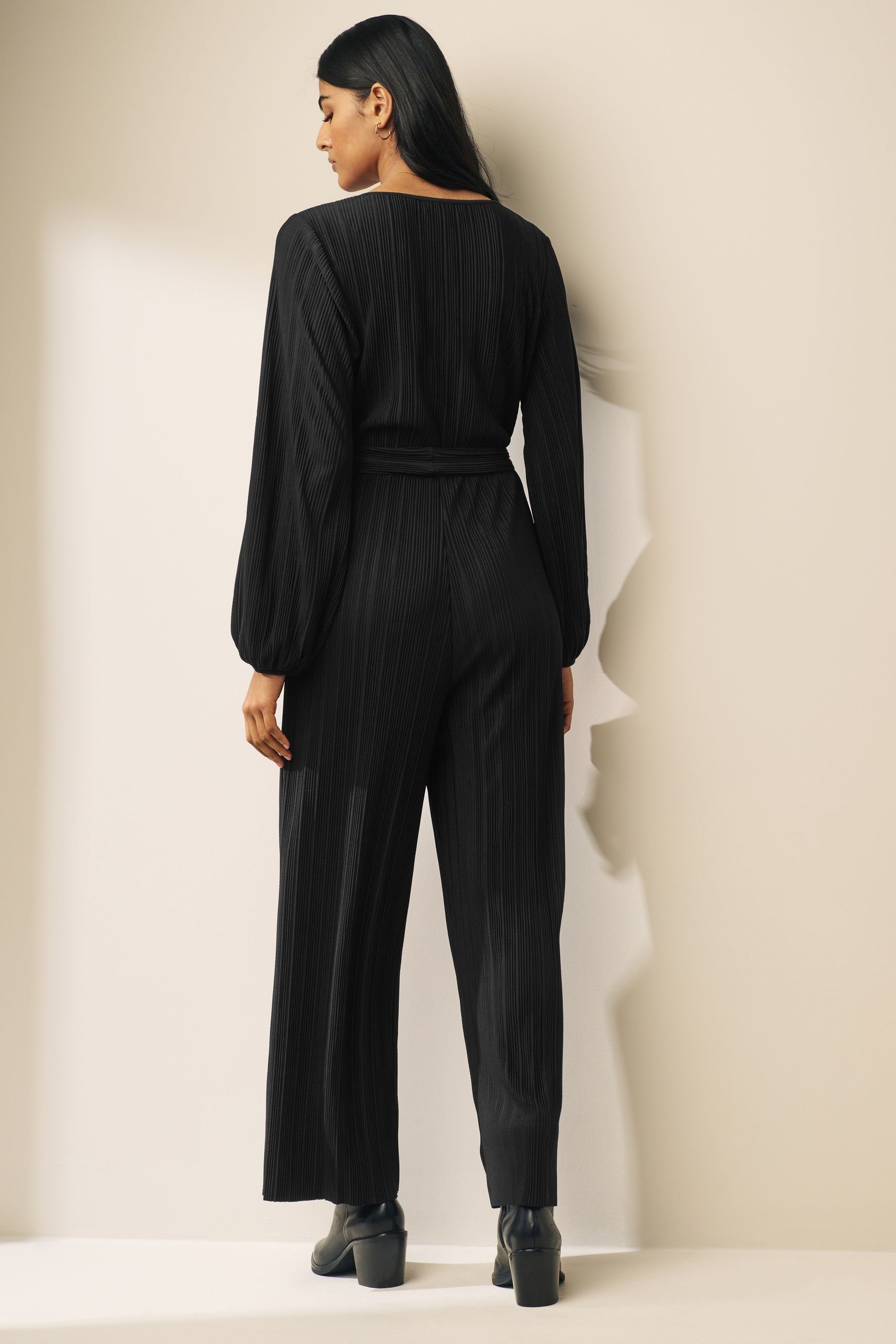 Next Jumpsuit Plissierter Langarm-Jumpsuit, Kurzgröße (1-tlg) günstig online kaufen