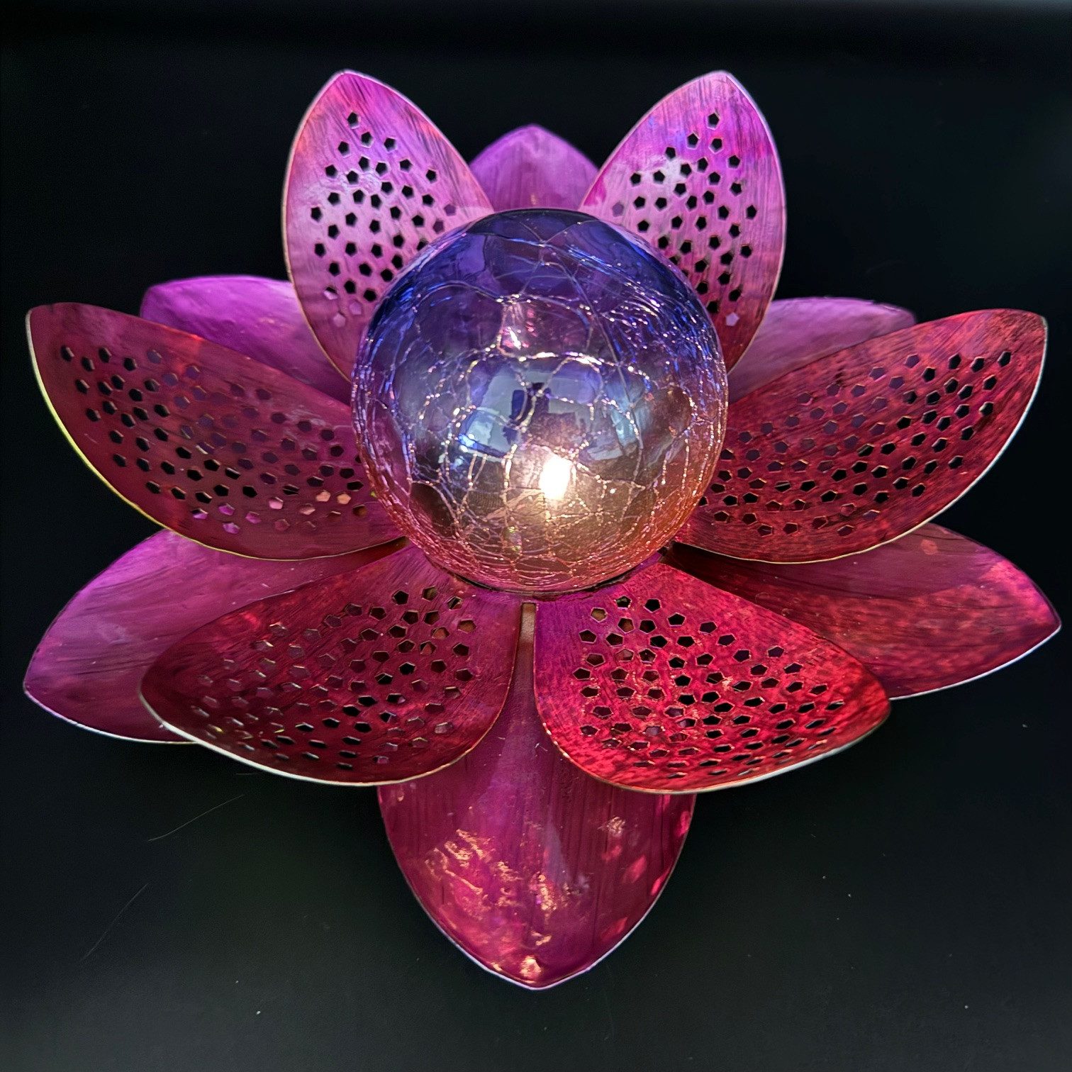 Online-Fuchs LED Solarleuchte Lotusblüte, Blume als Garten Deko für außen -, Dämmerungssensor -, Warmweiß, - Solarleuchten