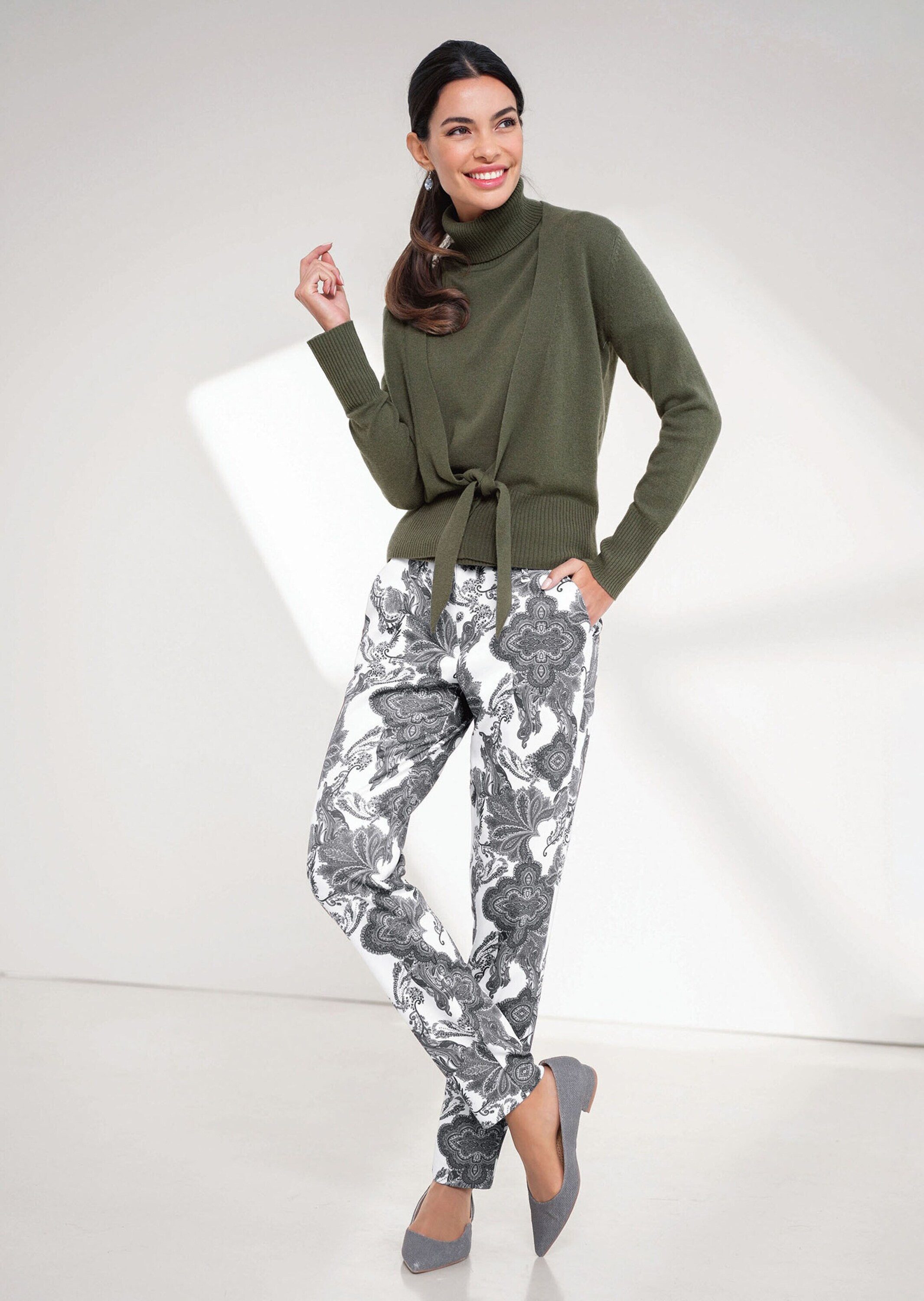 MADELEINE Strickjacke Kaschmir-Strickjacke mit tiefem V-Ausschnitt günstig online kaufen