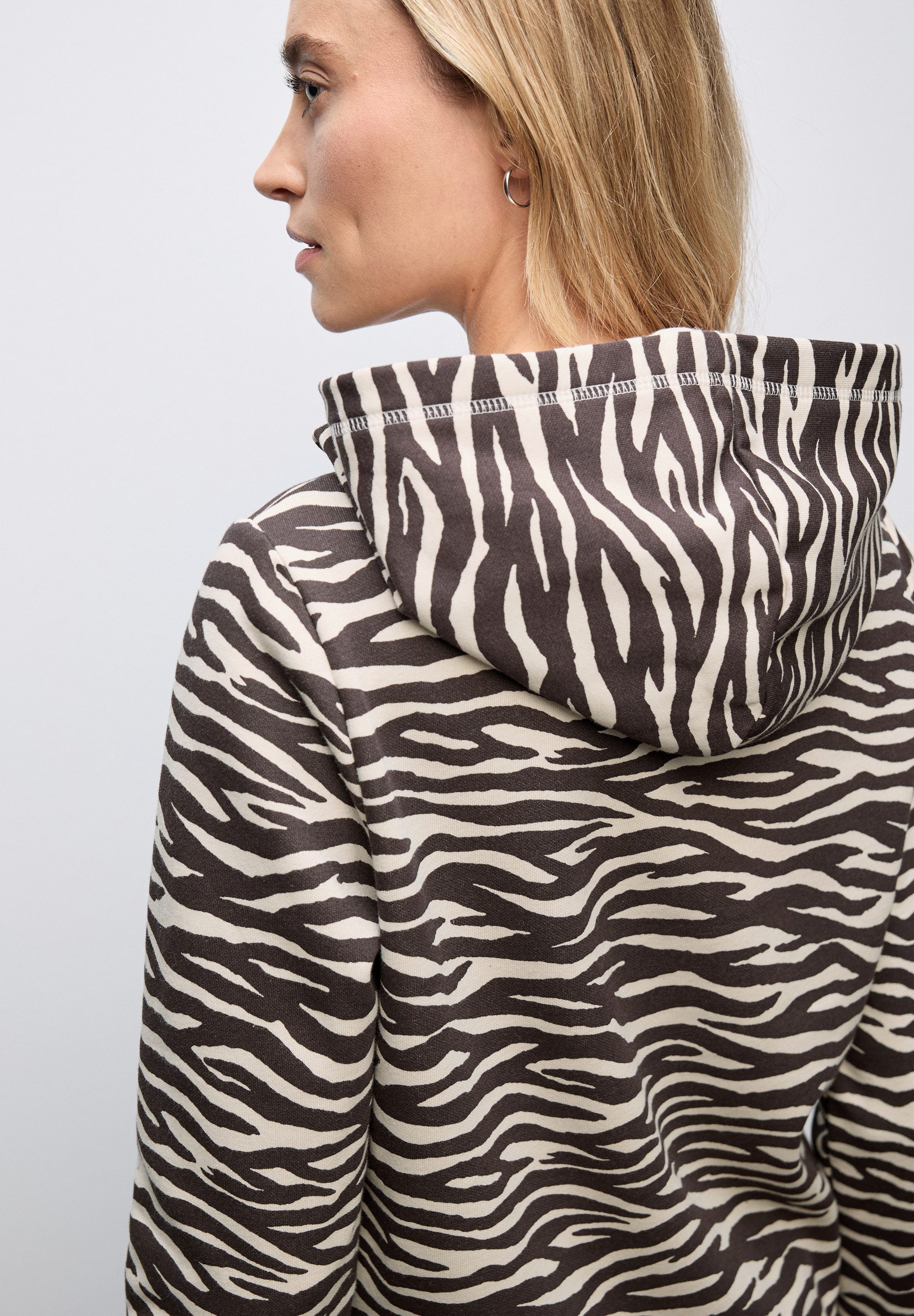 STREET ONE Kapuzensweatshirt mit Animal-Print