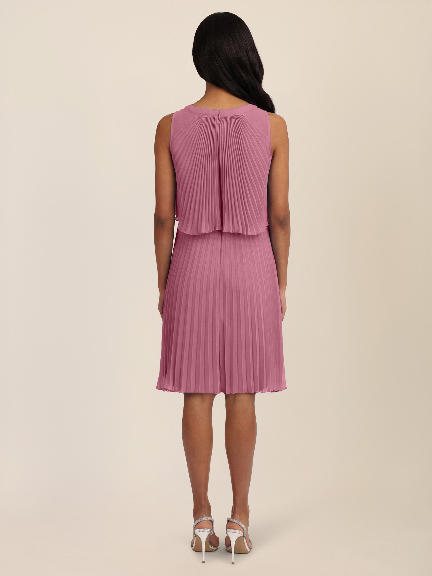 Apart Chiffonkleid mit doppellagigem Oberteil