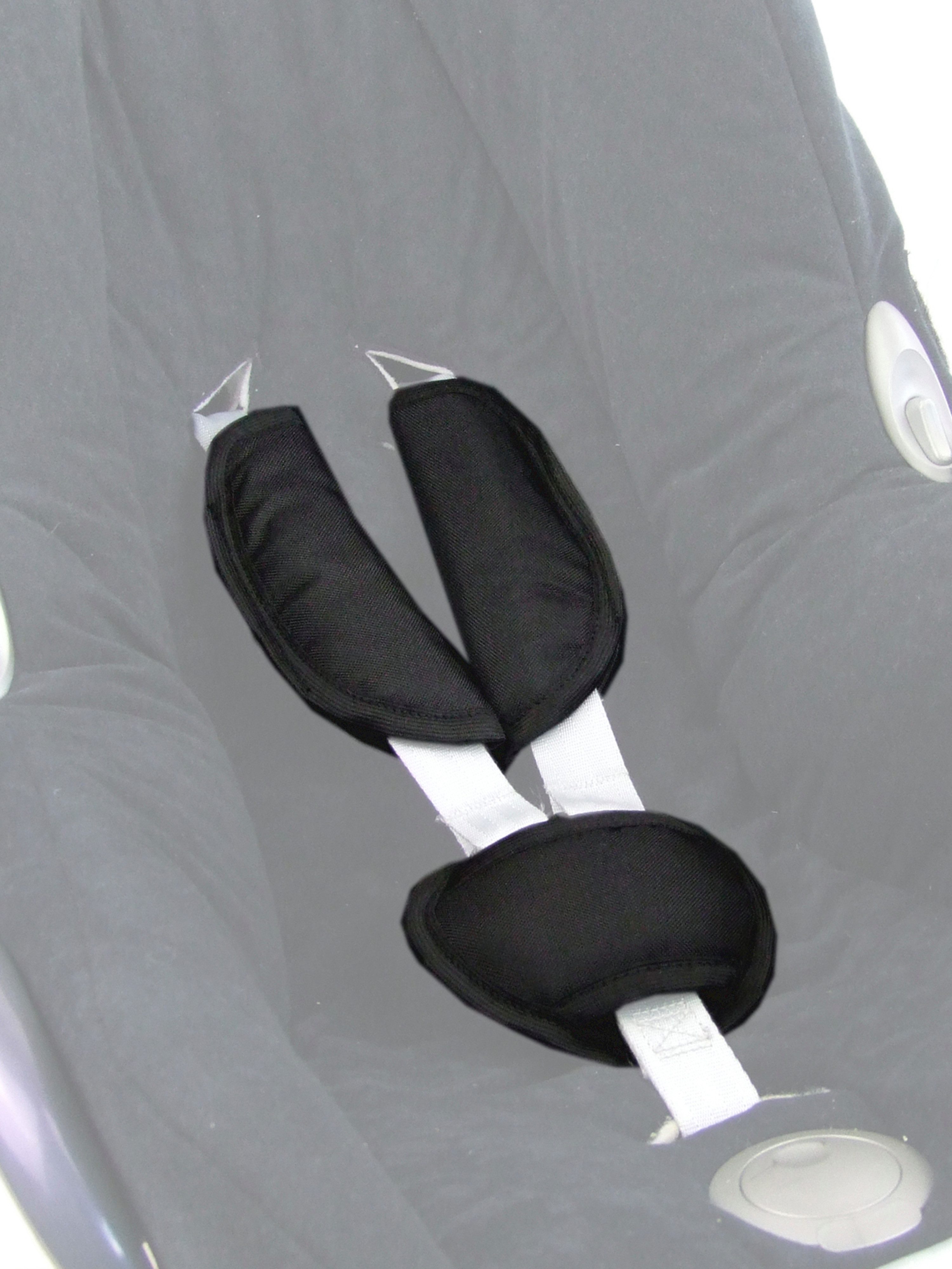 BambiniWelt by Rafael K. Gurtpolster Gurtpolster Set universal Babyschale Autositz z.B. Maxi Cosi Cybex