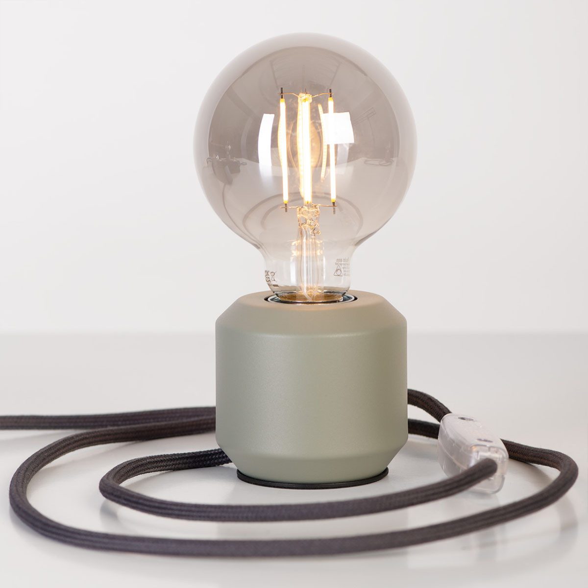 Mawa Design Tischleuchte MAWA Oskar dim Dimmbare Design-Tischleuchte, LED wechselbar, Tischlampe dimmbar, E27 Fassung