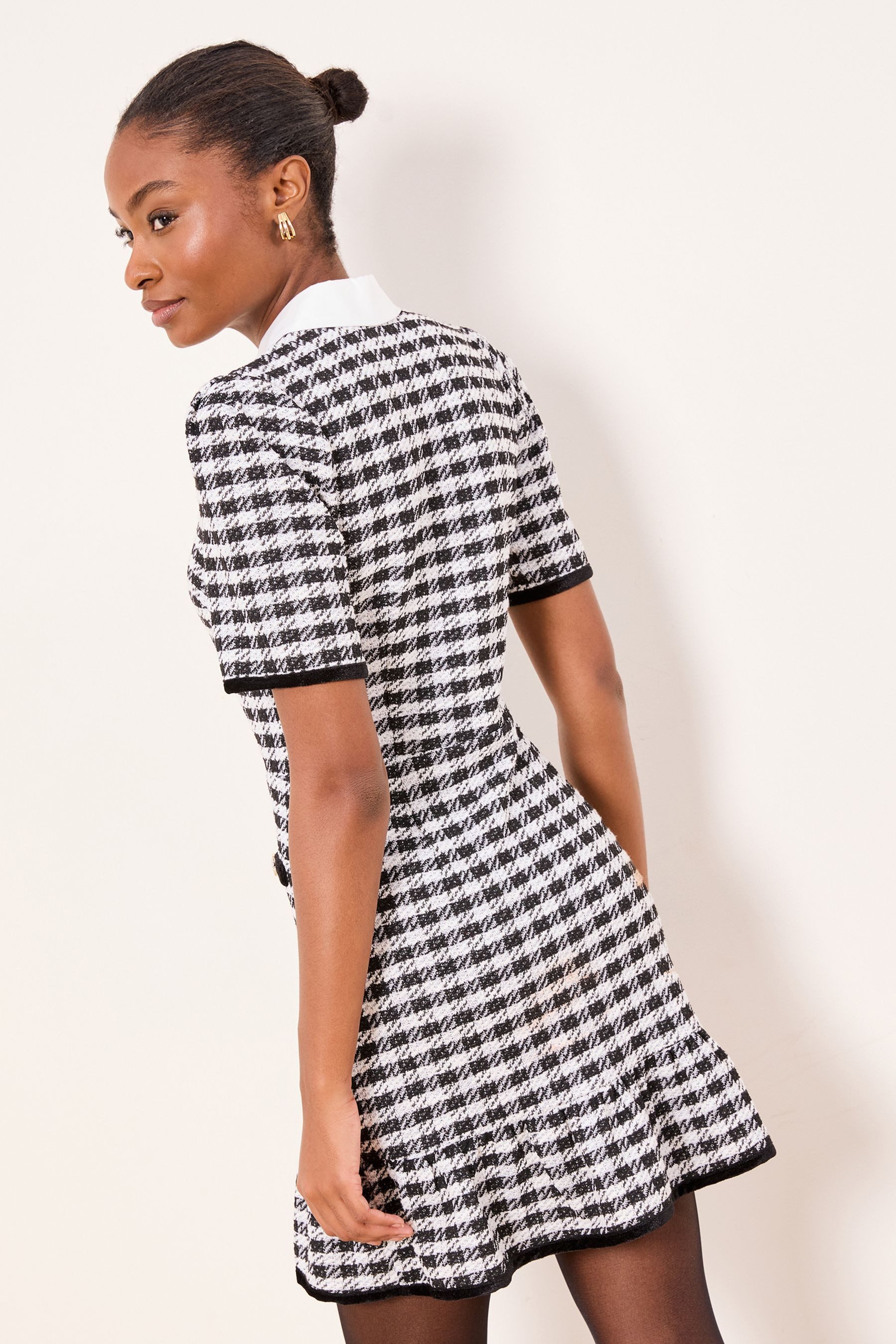 LIPSY Minikleid Lipsy Bouclé-Minikleid mit Kragen (1-tlg) günstig online kaufen
