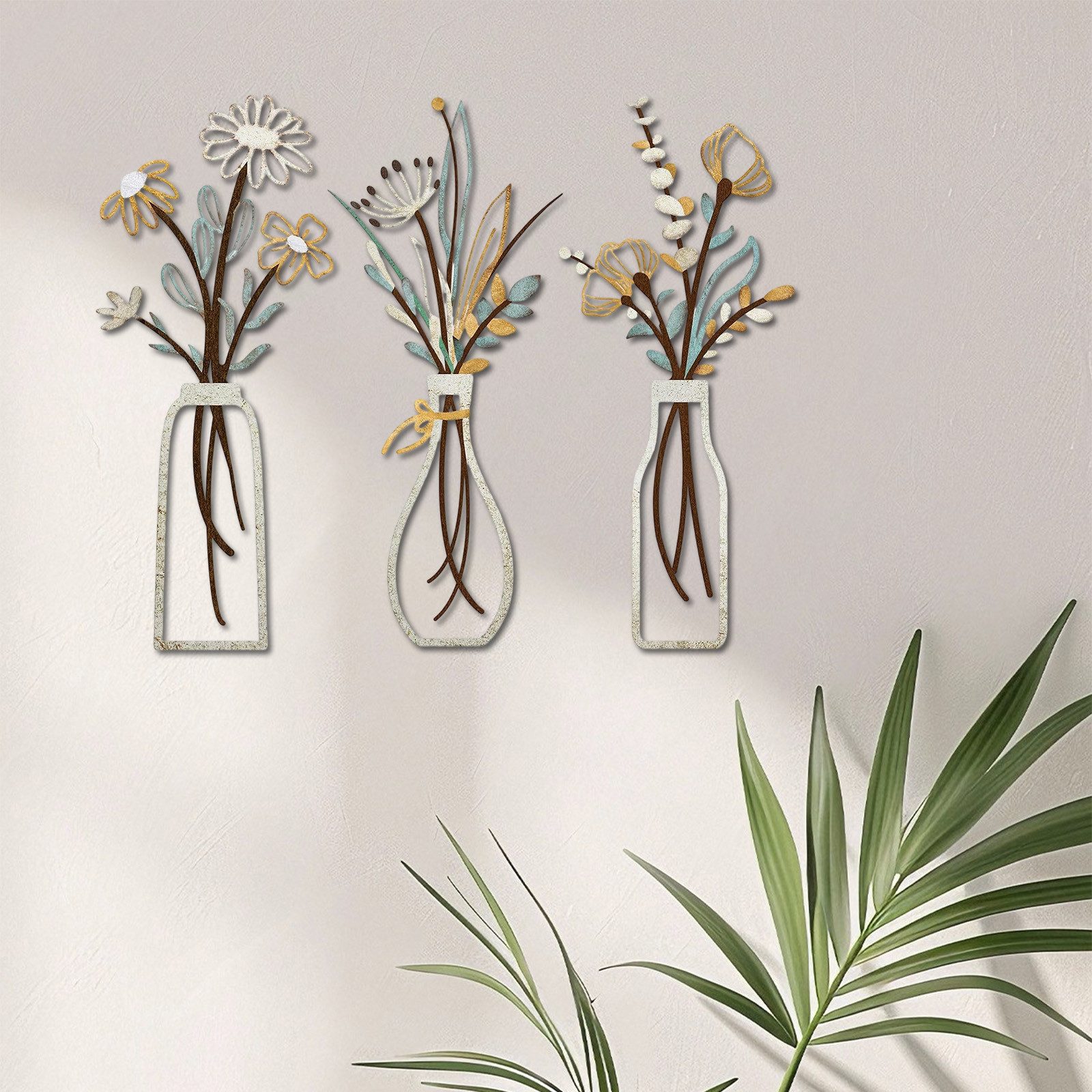 OKWISH Wanddekoobjekt Wanddeko Blumen Metallbilder Wandkunst Set (3er-Wanddeko-Satz mit floralen Metallmotiven, 3 St., mit Herz-Vasen und Blumenmotiven langlebig rostfrei), vielseitig einsetzbar für Wohnzimmer Schlafzimmer oder Badezimmer