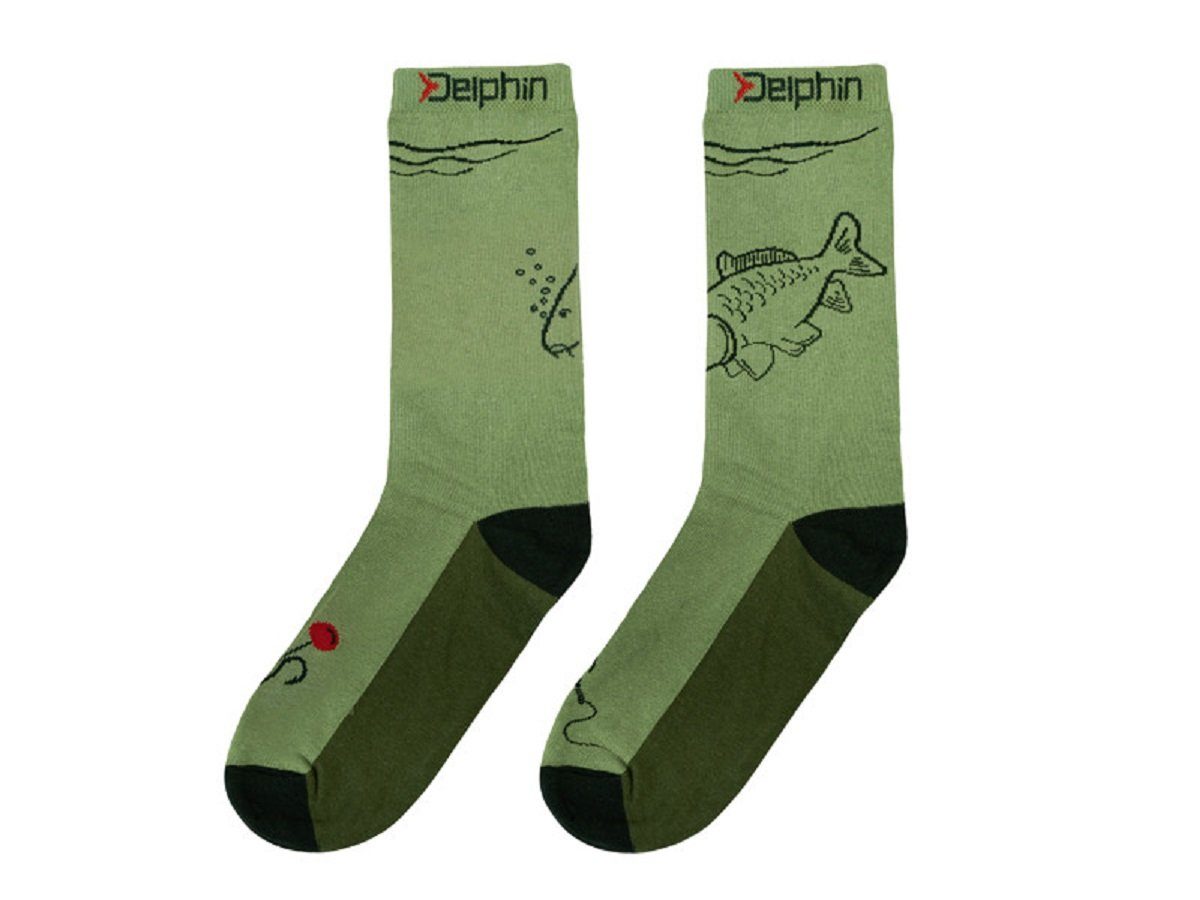 Delphin.sk Wandersocken CARP Socken grün Gr. 41-46 Baumwolle Outdoor Angelsport Karpfen Bequeme Stylische Socken mit wärmenden Eigenschaften