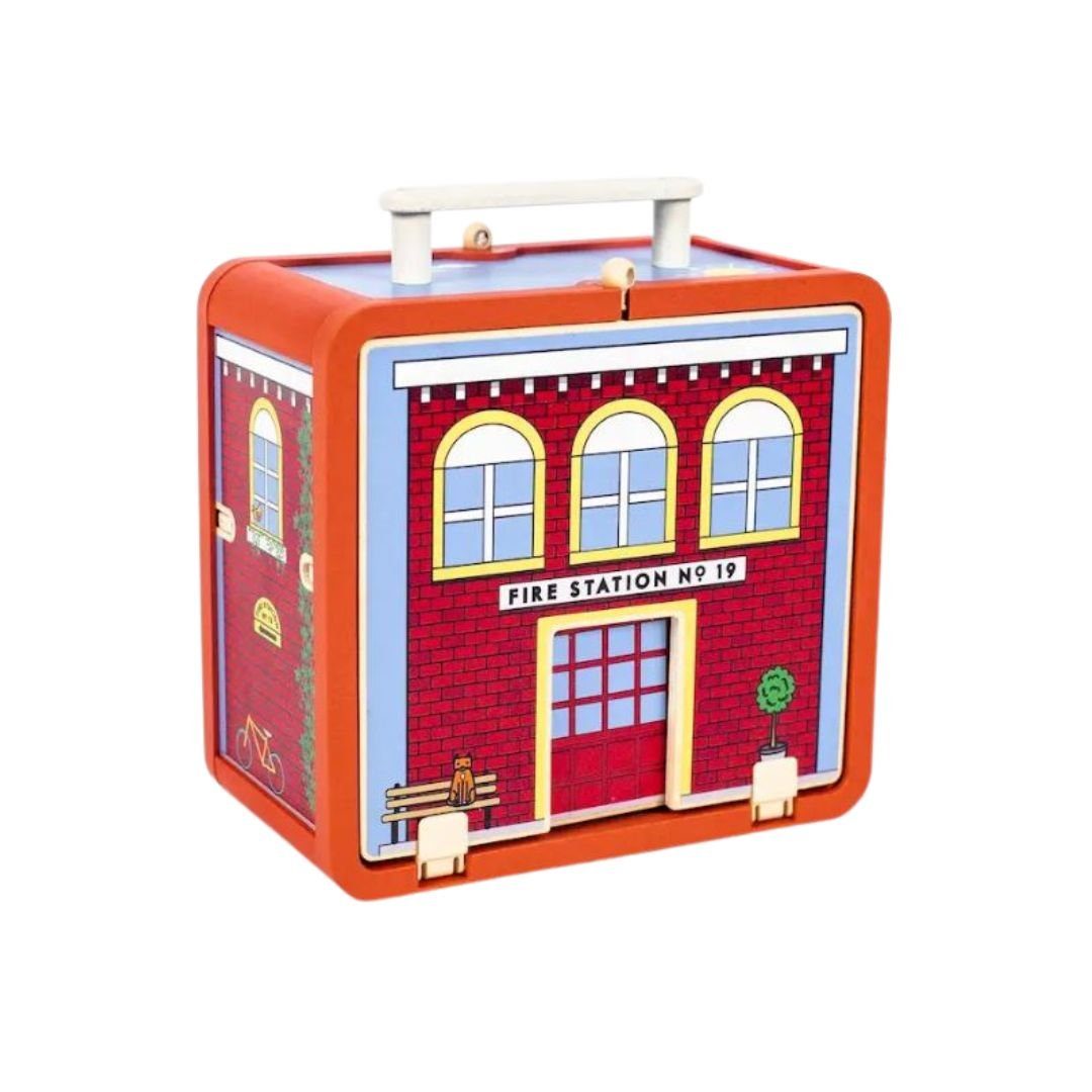 suebidou Spielfigur mit Feuerwehrstation Mitnehm-Koffer Holzfiguren