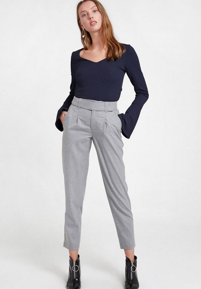 OXXO Bügelfaltenhose mit seitlichen Taschen OXXO Bügelfaltenhose mit seitlichen Taschen