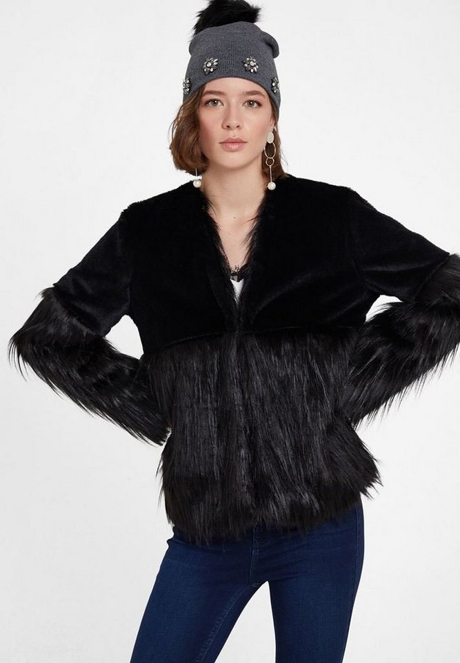 OXXO Fellimitatjacke mit modischen Optik OXXO Fellimitatjacke mit modischen Optik