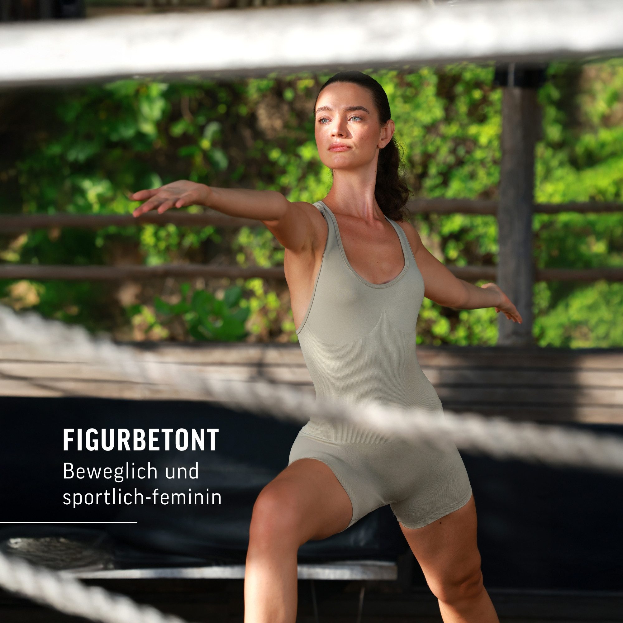 Smilodox Jumpsuit Doralia, Trainingssuit, elastischer Einteiler Rückenausschnnitt, Sommer, figurbetonend, Gym