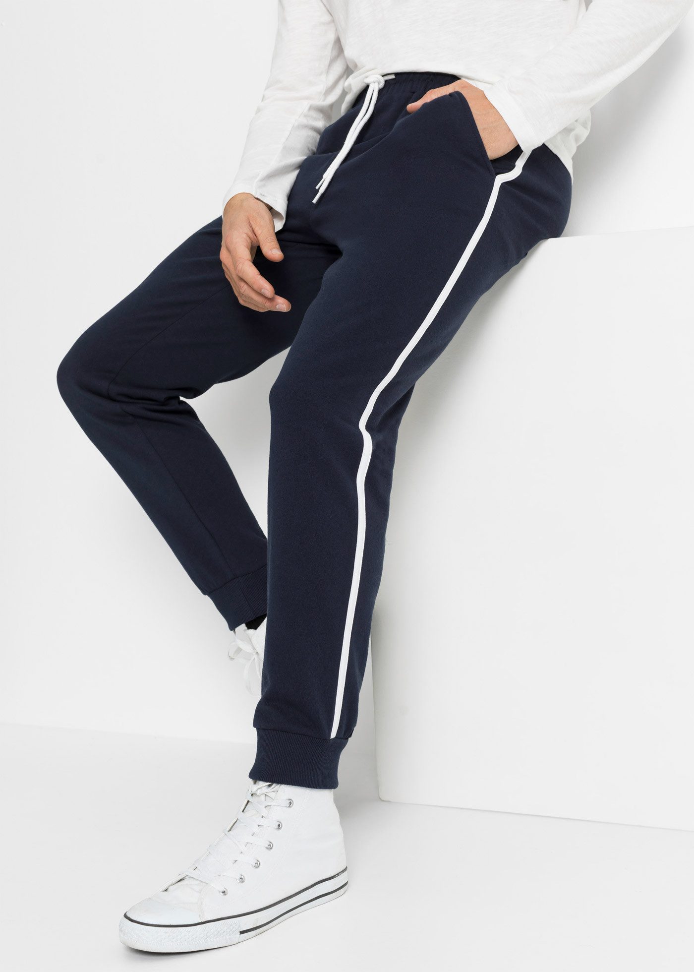 bonprix Jogginghose (Packung, 2-tlg) mit weichem Innenmaterial, mit seitlichen Kontraststreifen