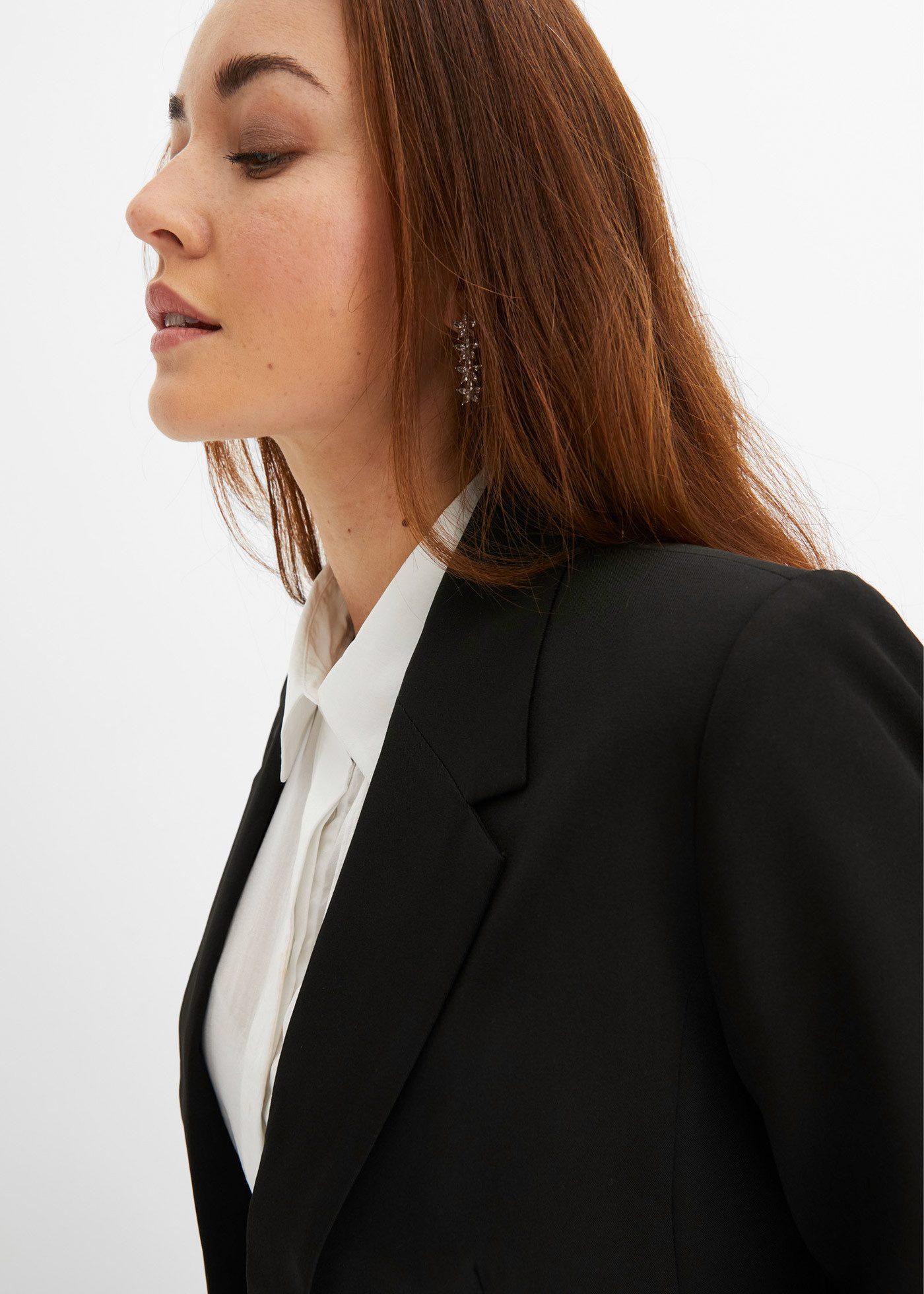 bonprix Kurzblazer eleganter Stil, Slim Fit, aus Polyester und Elasthan