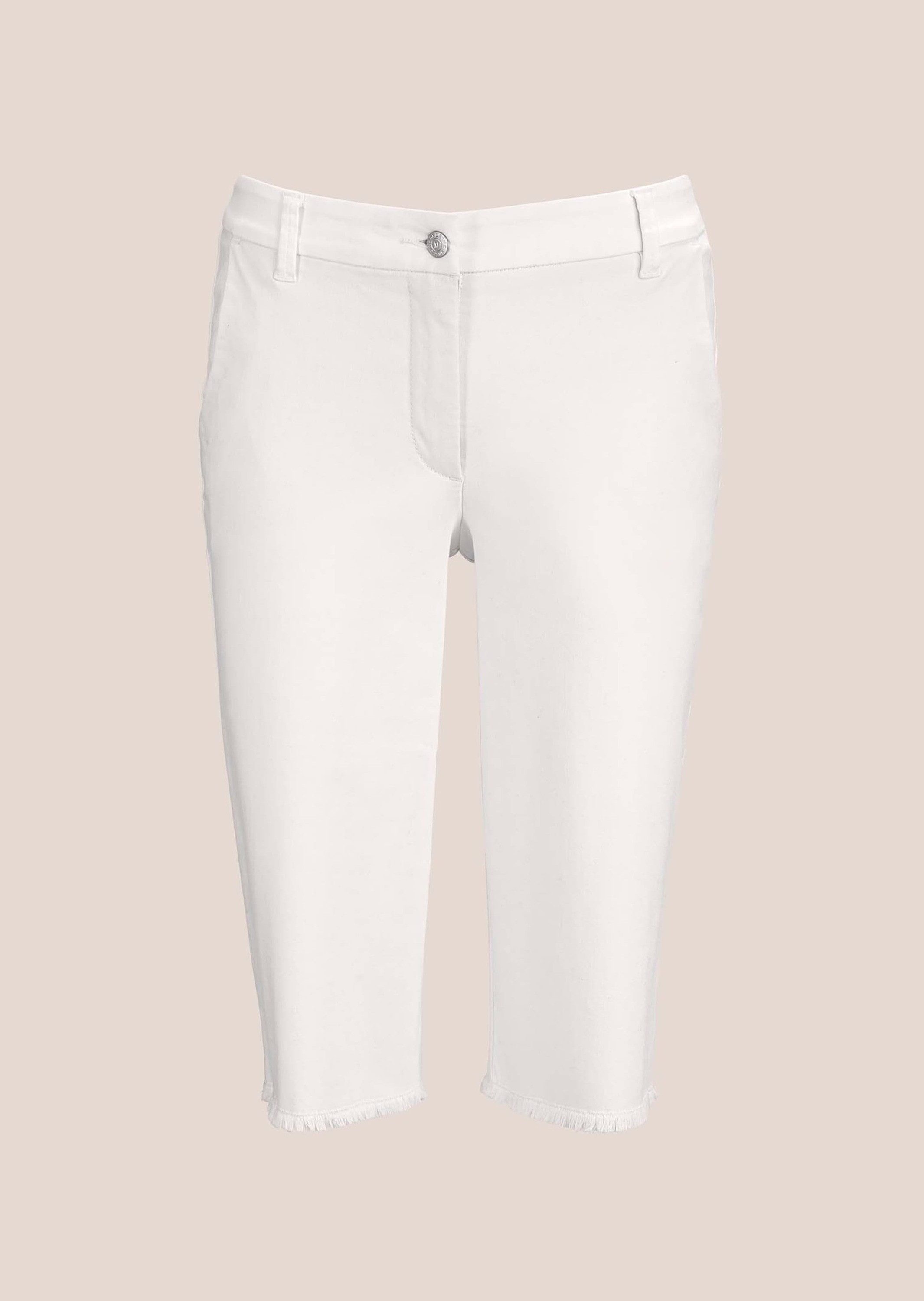 MADELEINE Shorts Sommerliche Bermuda mit Fransen Unifarbenes Design, ohne Kragen, Verschluss mit Knopf