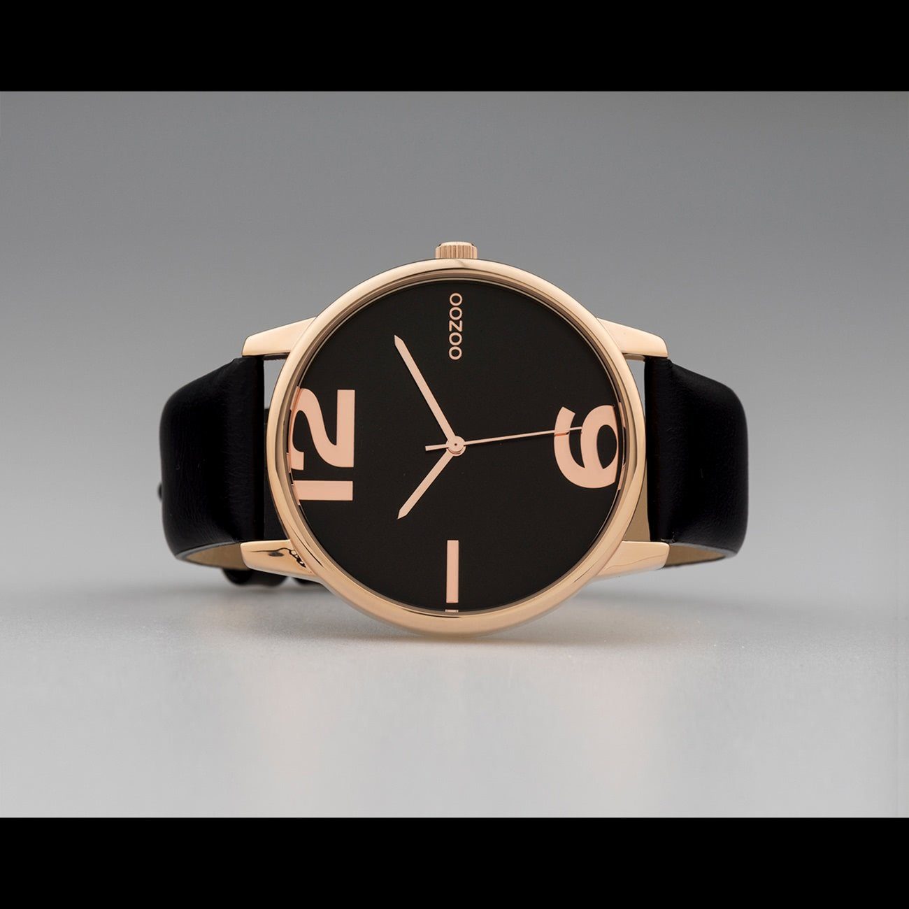Analog, Damen 45mm) groß OOZOO Armbanduhr Damenuhr (ca. Fashion-Style rund, schwarz Quarzuhr Lederarmband, Oozoo