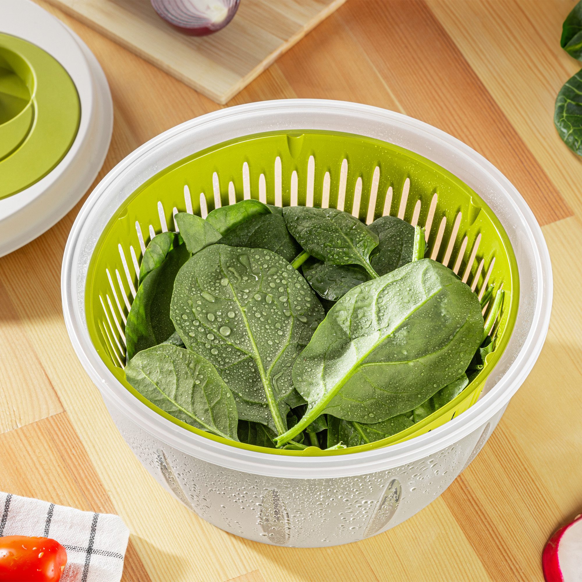 hausleben Salatschleuder Salatspinner mit Deckel, Abtropfsieb & Schüssel– Gemüse & Kräutern, (3-in-1 Set, Salatschüssel Set zum Waschen und Trocknen von Salat), – Bild 3 von 5