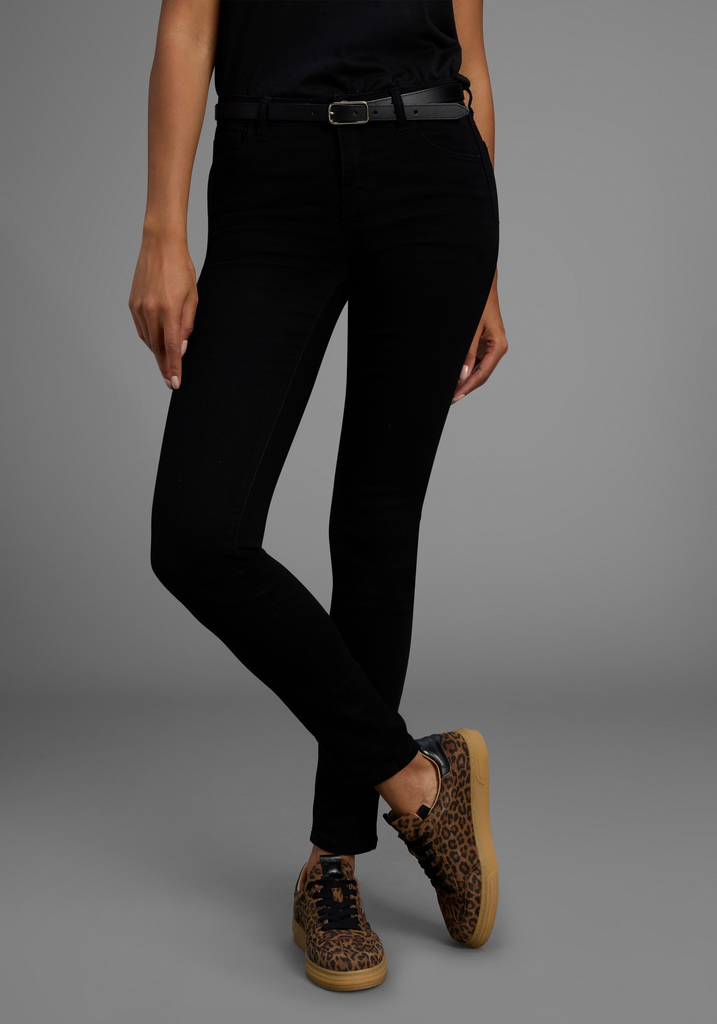 Arizona Skinny-fit-Jeans Ultra-Stretch extra-enger Beinverlauf, normale Leibhöhe, mit Eingrifftaschen