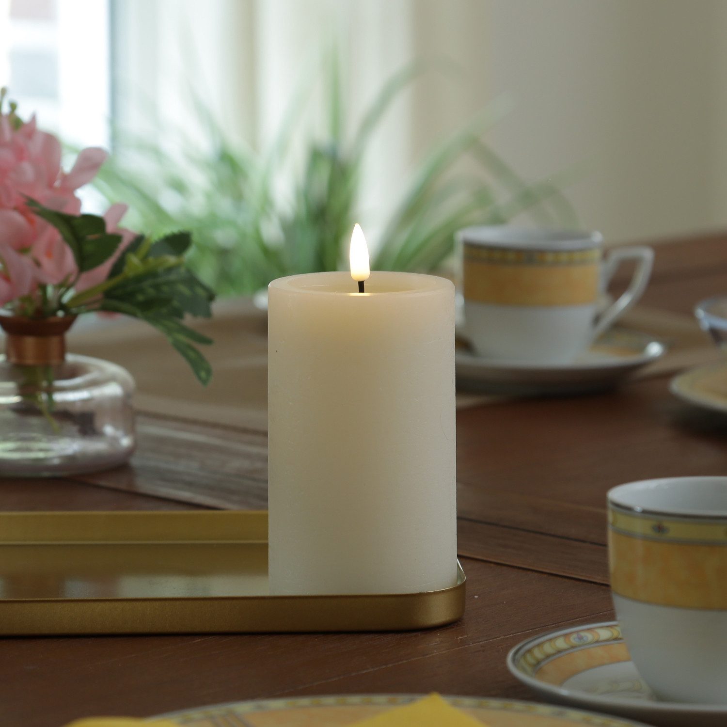 UNIQUE candles LED-Kerze UNIQUE Stumpenkerze Rustik-Optik Echtwachs 7,5x12,5cm bis 1500h creme, LED Classic, warmweiß (2100K bis 3000K)