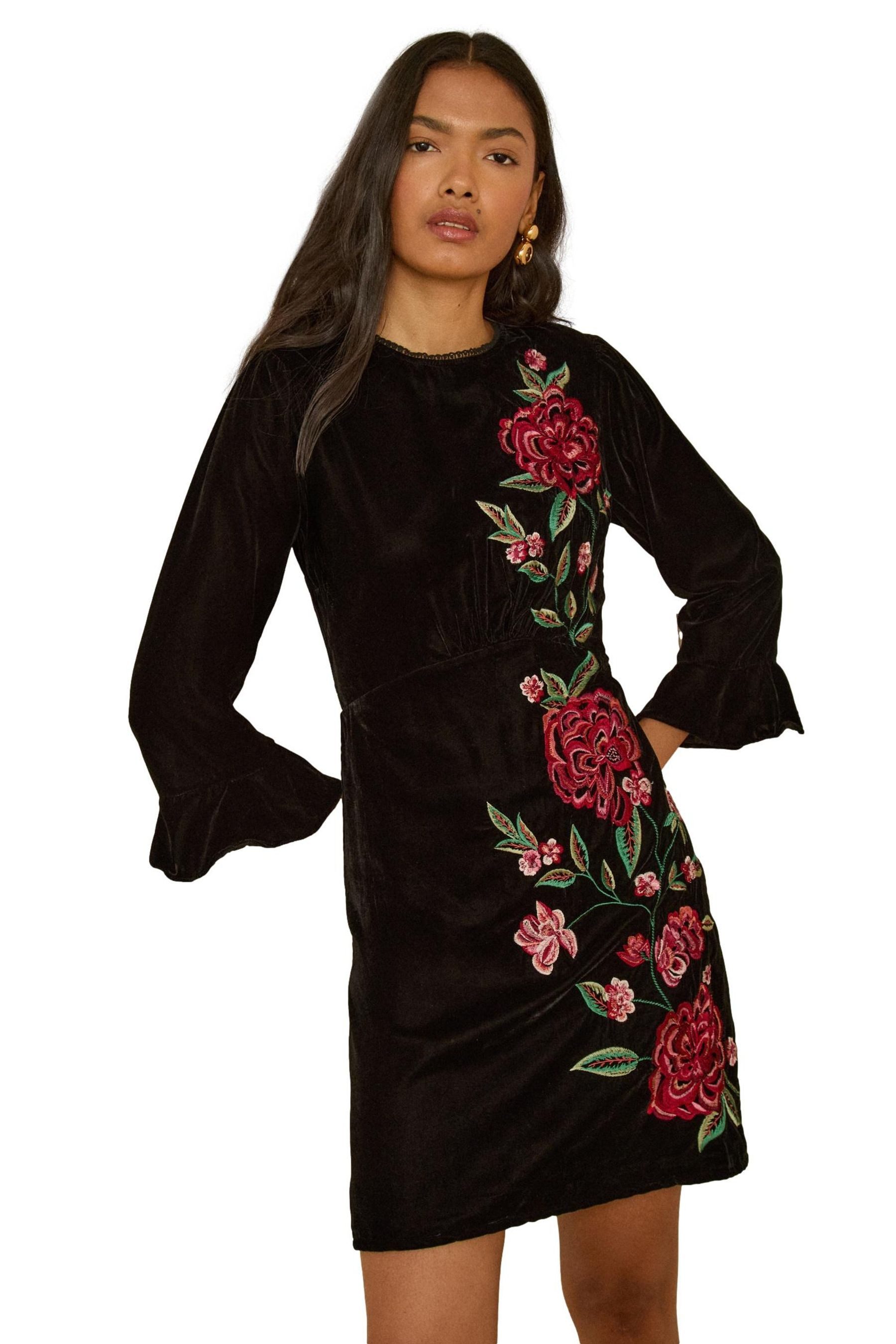 Love & Roses Samtkleid Love & Roses Samt-Minikleid mit Rosenstickerei (1-tl günstig online kaufen