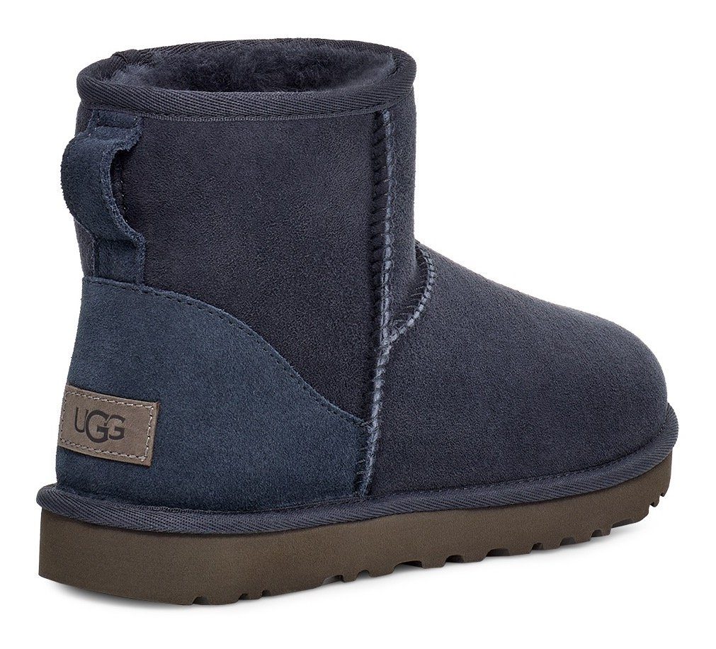 Winterboots Schuhweite dunkelblau Classic UGG schmal Lammfell, mit 2 Mini