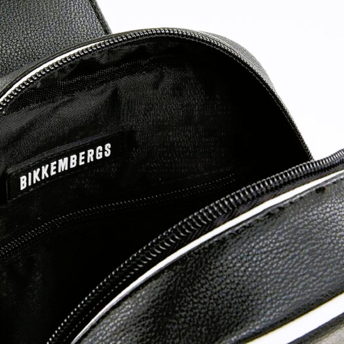 Bikkembergs Kulturbeutel Bikkembergs Umhängetasche, Schultertasche, BIKKEMBERGS BODY Bag, im Praktischen Design, Logoschriftzug