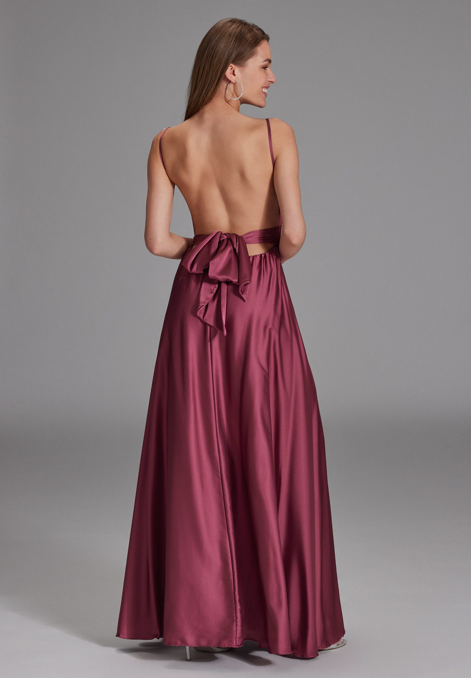 Hey Kyla Abendkleid - Satinkleid mit Bindegürtel in der Taille Taillierter günstig online kaufen